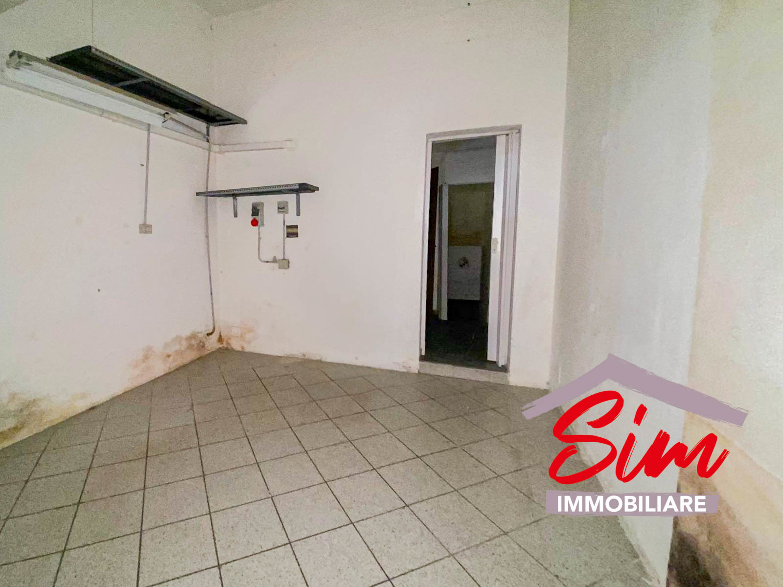 Immagine 6 di Locale commerciale in affitto  in c.so Italia snc a Novara