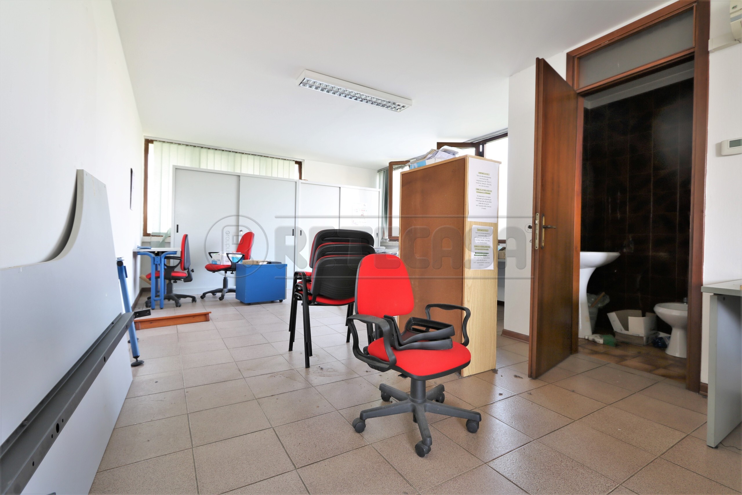 Immagine 4 di Ufficio in affitto  a Camisano Vicentino