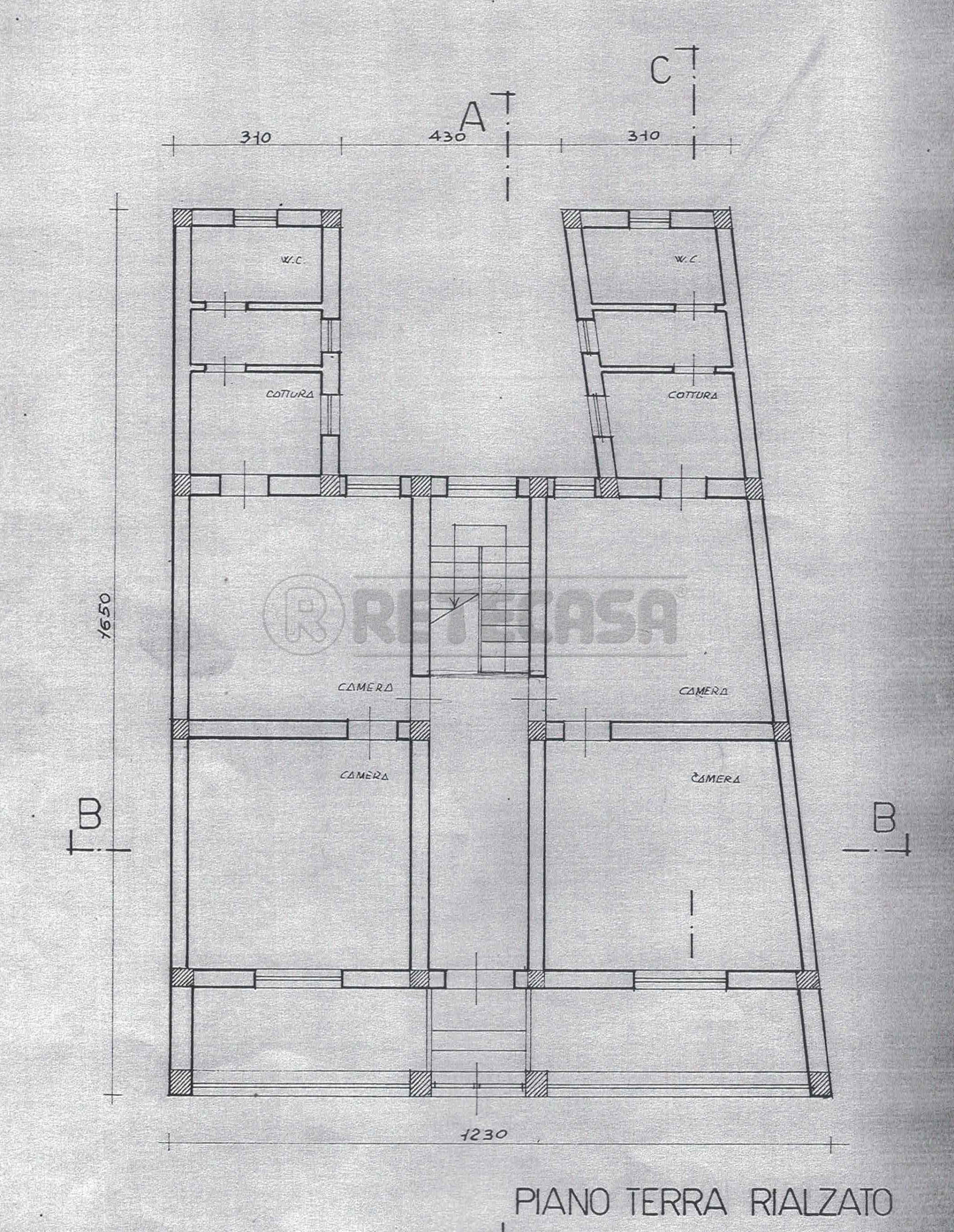 Immagine 19 di Porzione di casa in vendita  in Via Principe Ruffo 4 a Messina