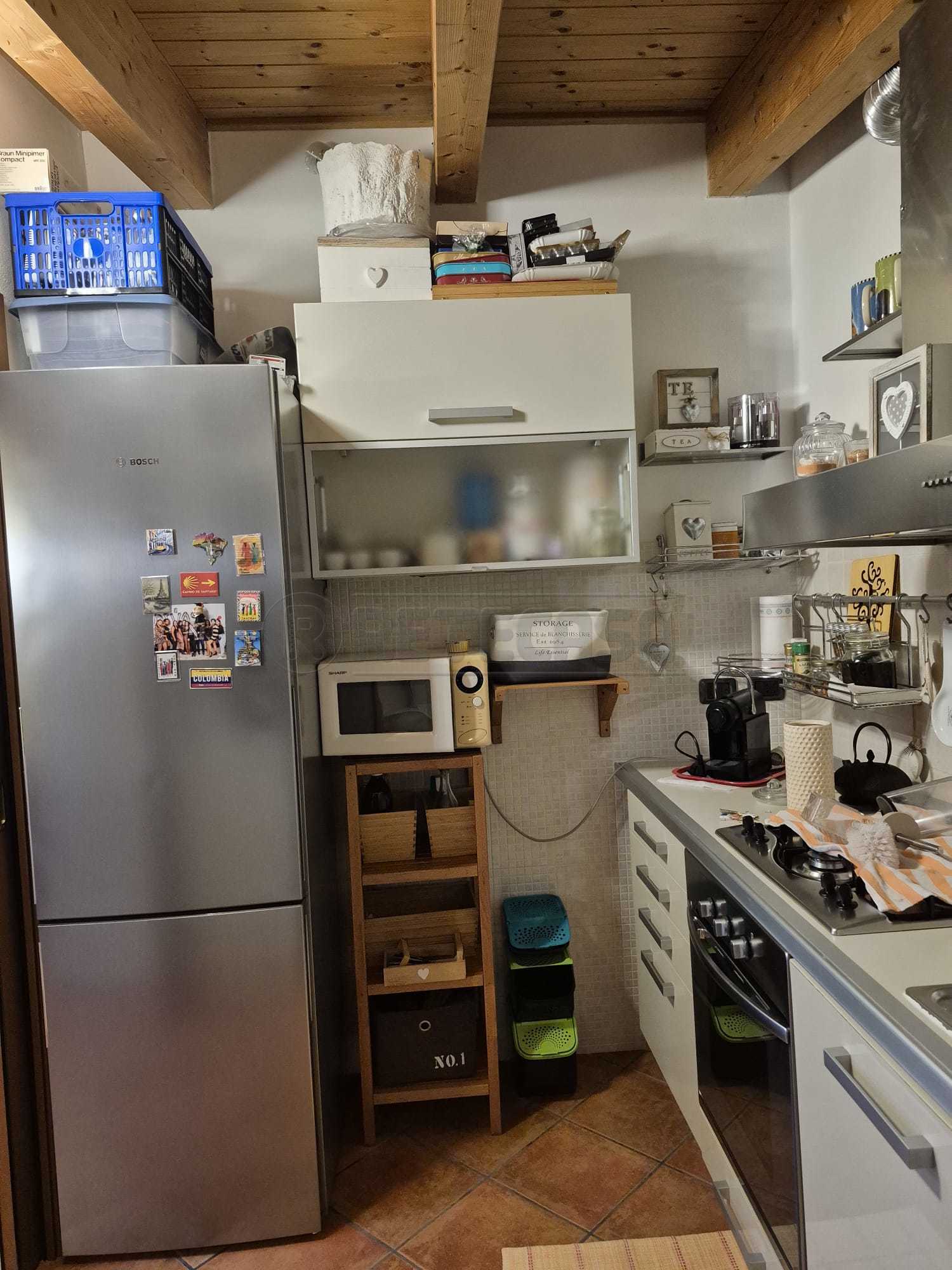 Immagine 7 di Bilocale in affitto  a Azzano San Paolo