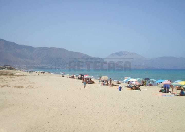 Immagine 26 di Appartamento in vendita  a Alcamo