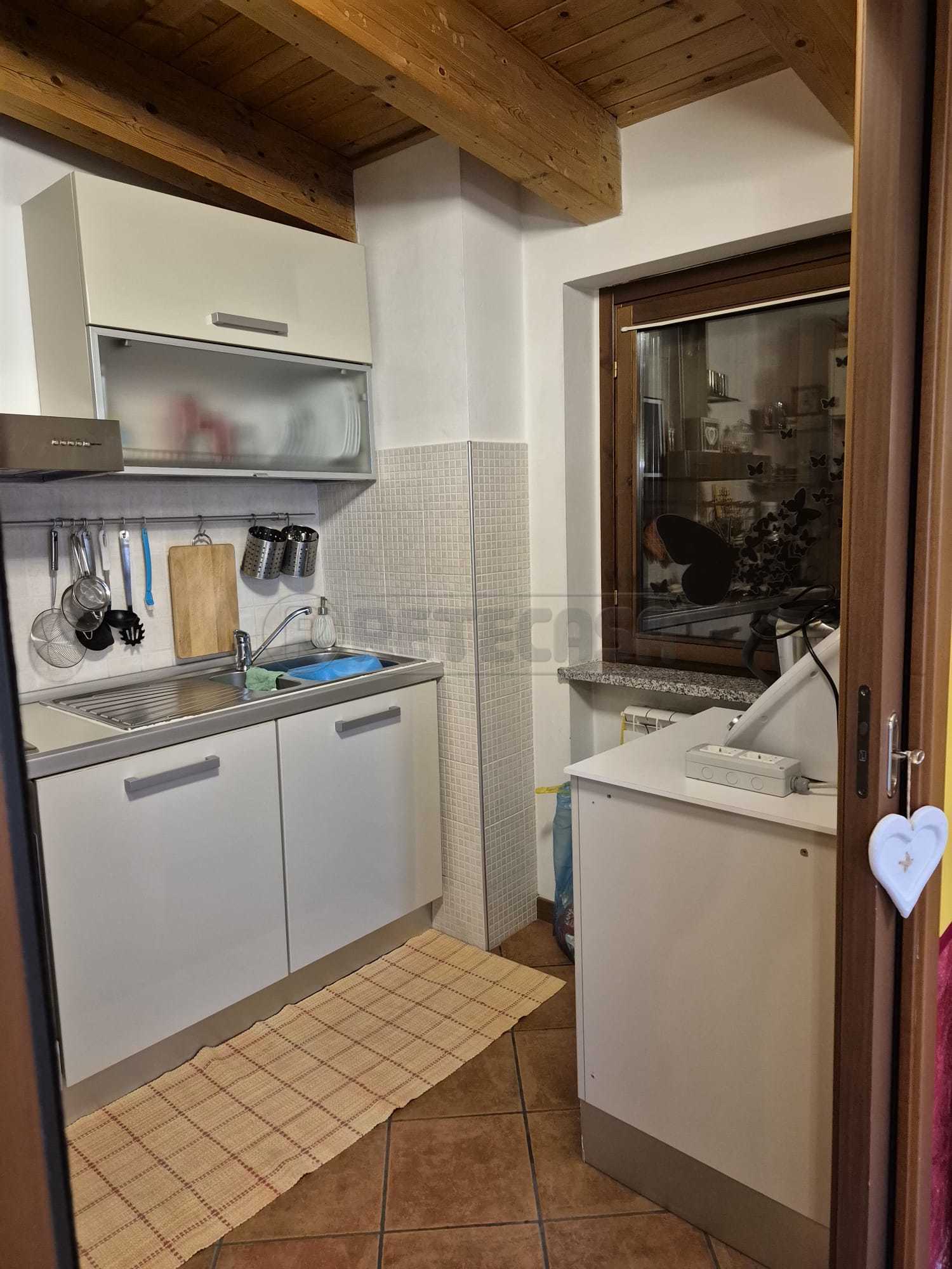 Immagine 6 di Bilocale in affitto  a Azzano San Paolo