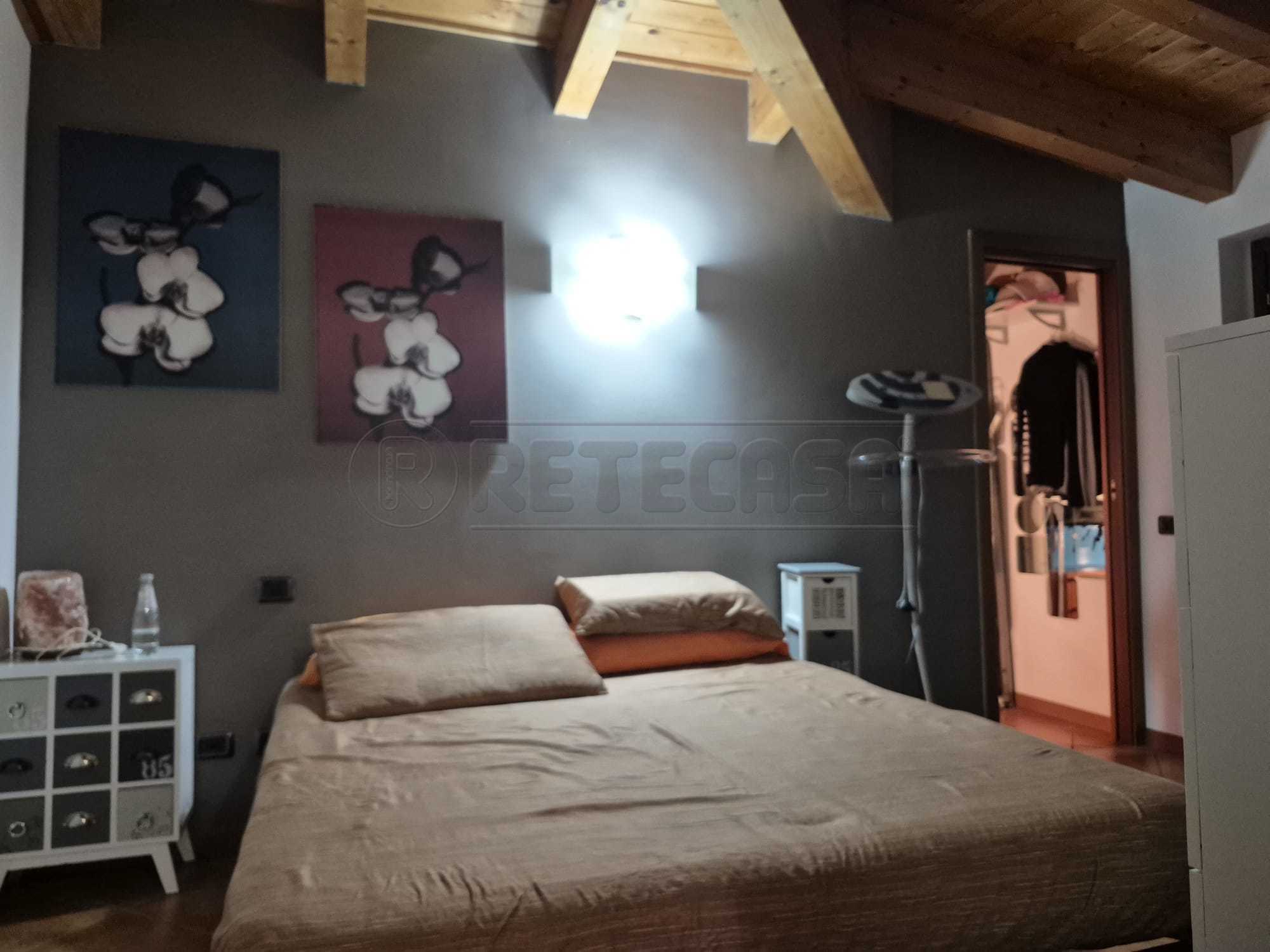 Immagine 11 di Bilocale in affitto  a Azzano San Paolo