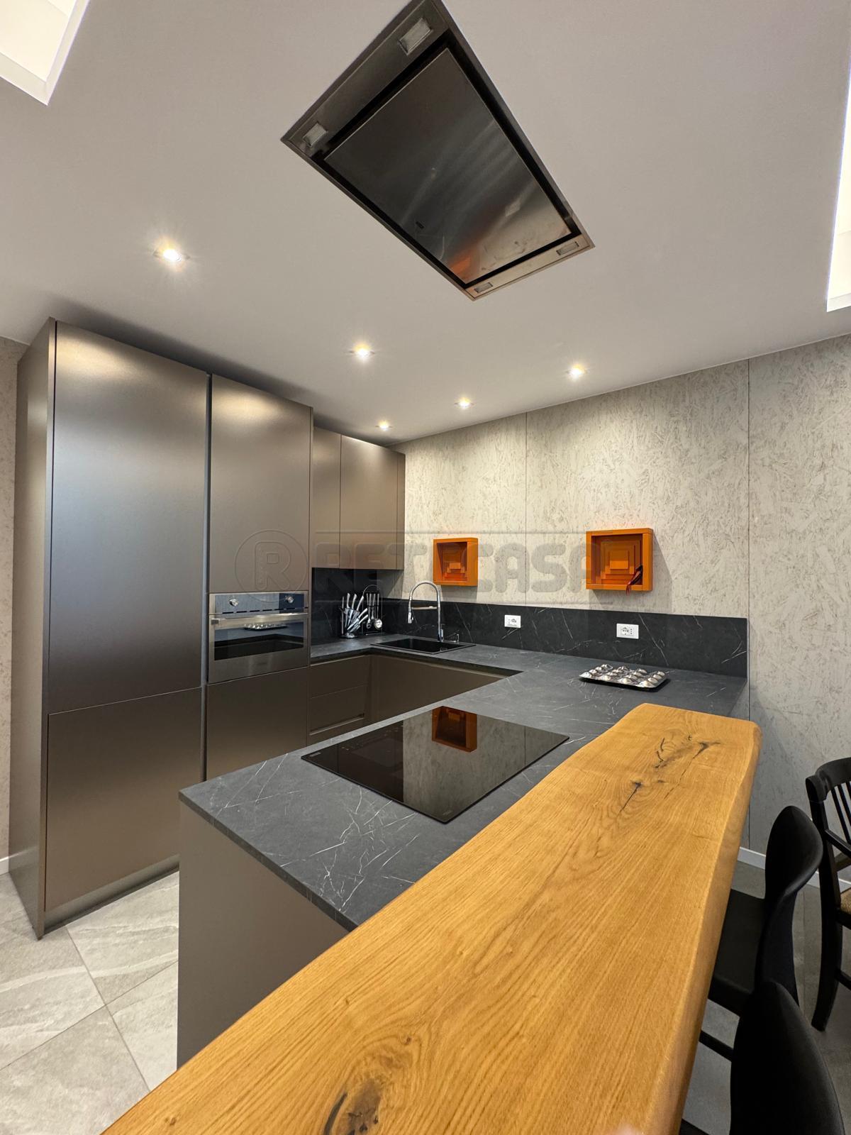 Immagine 11 di Bilocale in affitto  a Orio Al Serio