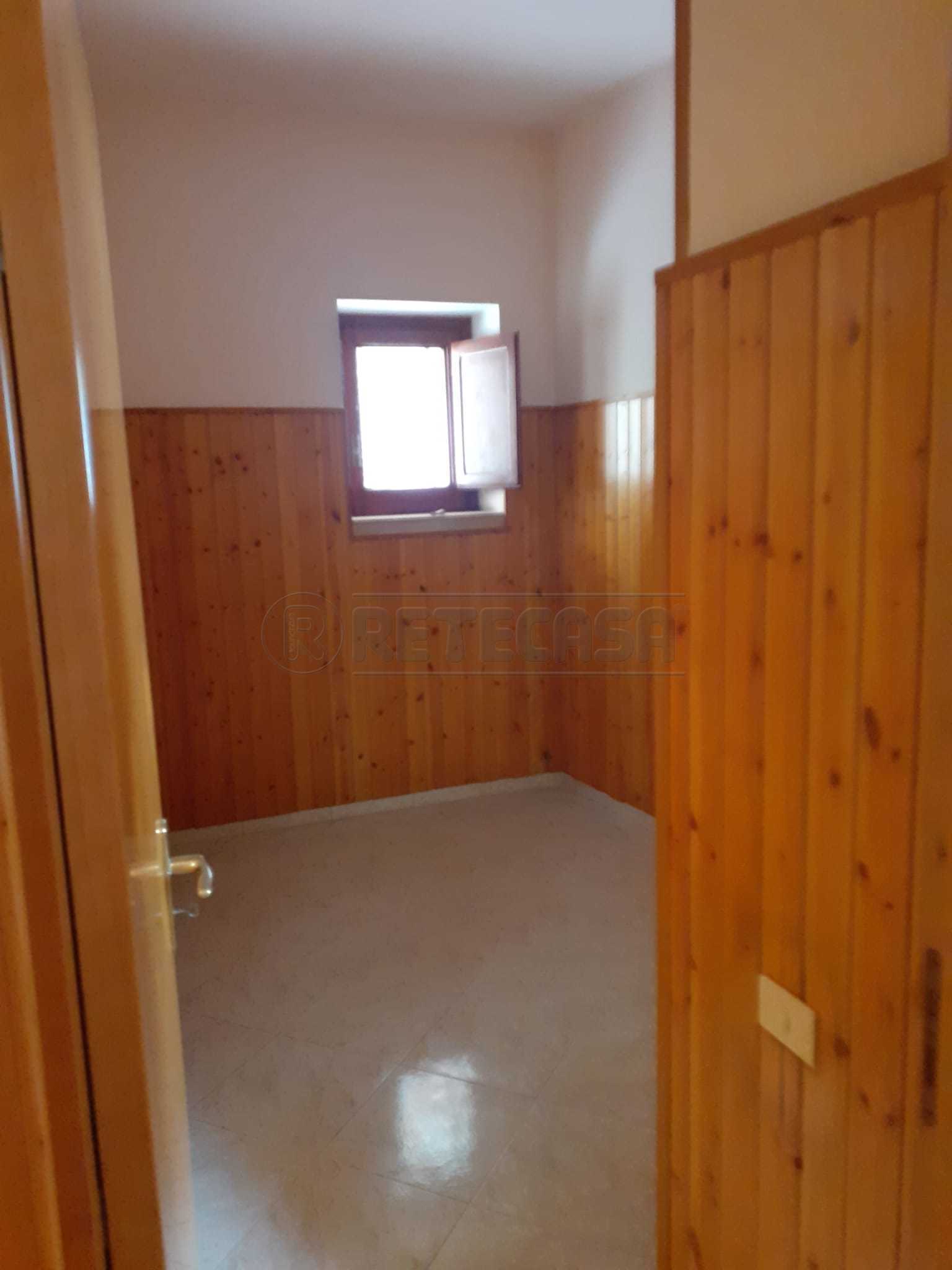 Immagine 8 di Trilocale in vendita  in via Ugo Pepe 4 a Salerno