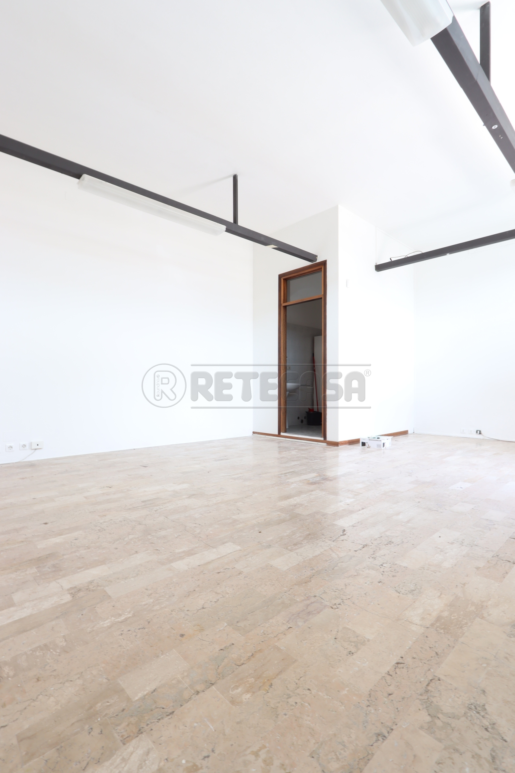 Immagine 9 di Locale commerciale in affitto  in Via San Gaetano a Longare