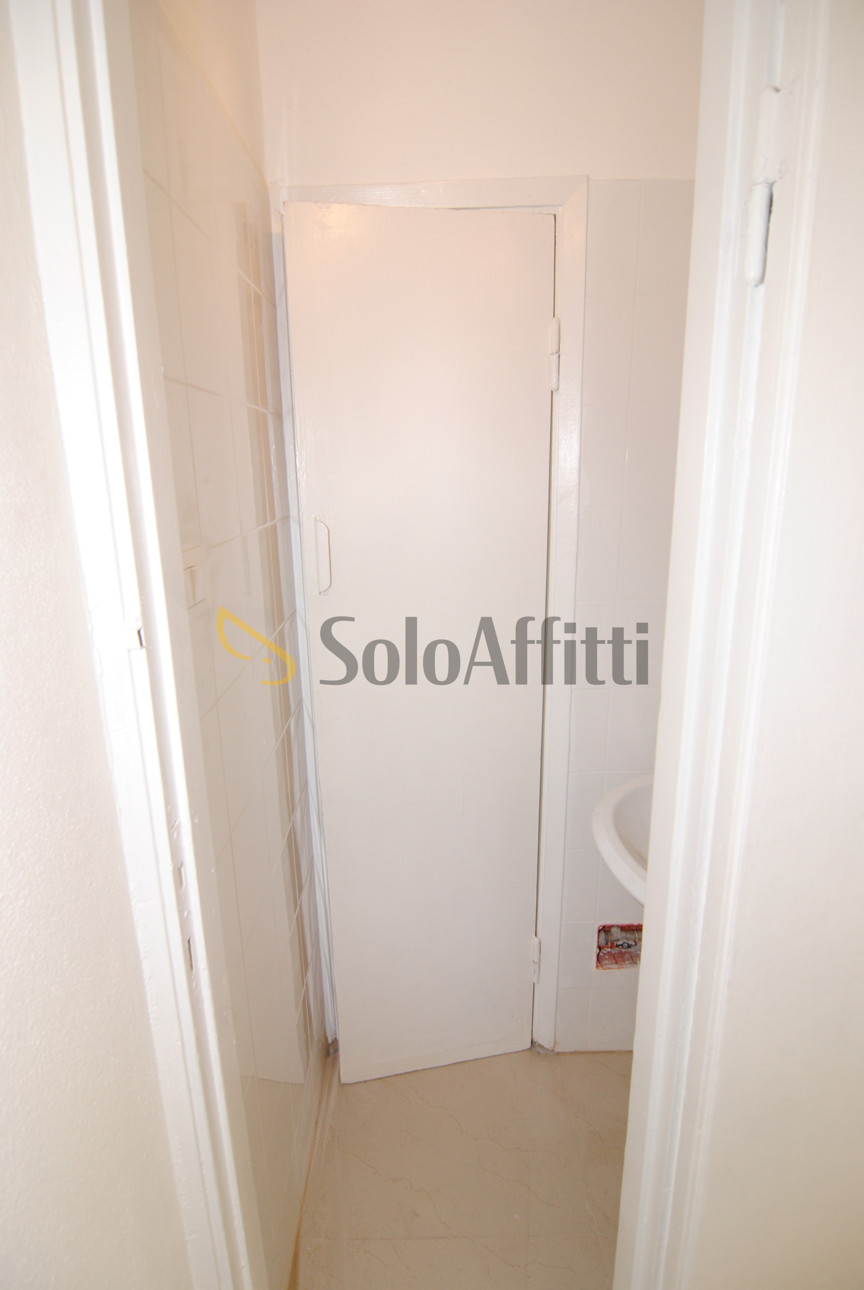 Immagine 7 di Locale commerciale in affitto  a Livorno