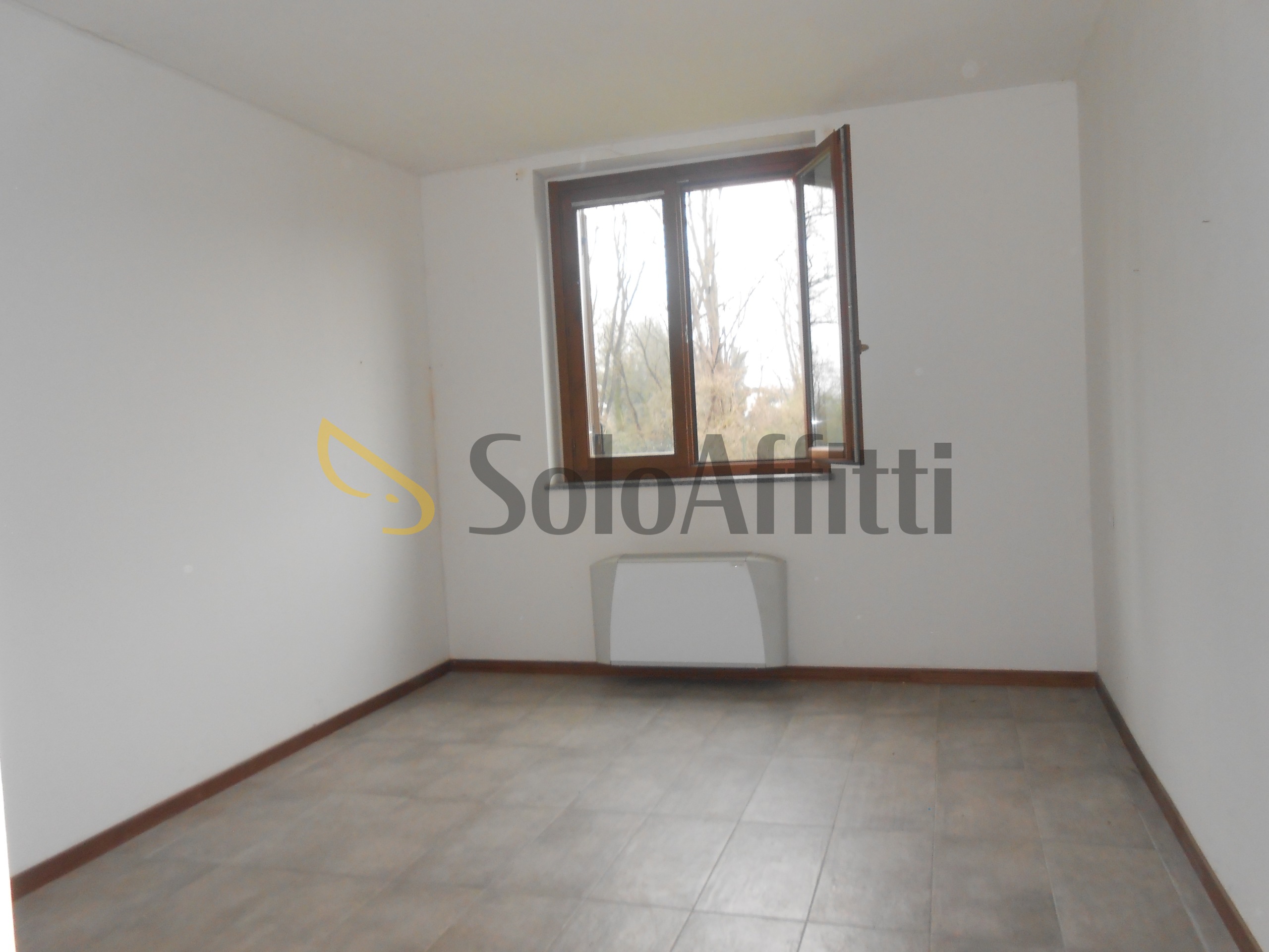 Immagine 10 di Trilocale in affitto  in Via Madonna a San Martino Siccomario