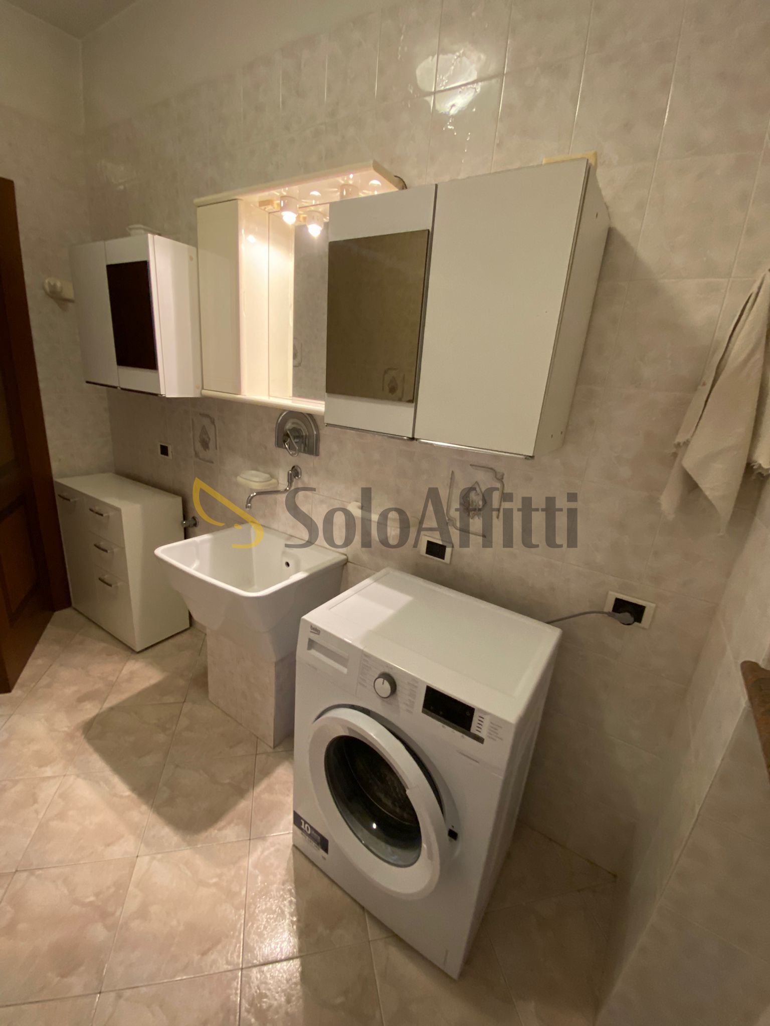 Immagine 12 di Stanza singola in affitto  in Via Milano 9 a Seregno