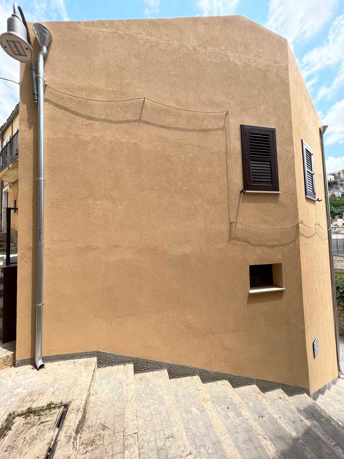 Immagine 8 di Casa indipendente in vendita  in Via Leni 4 a Modica