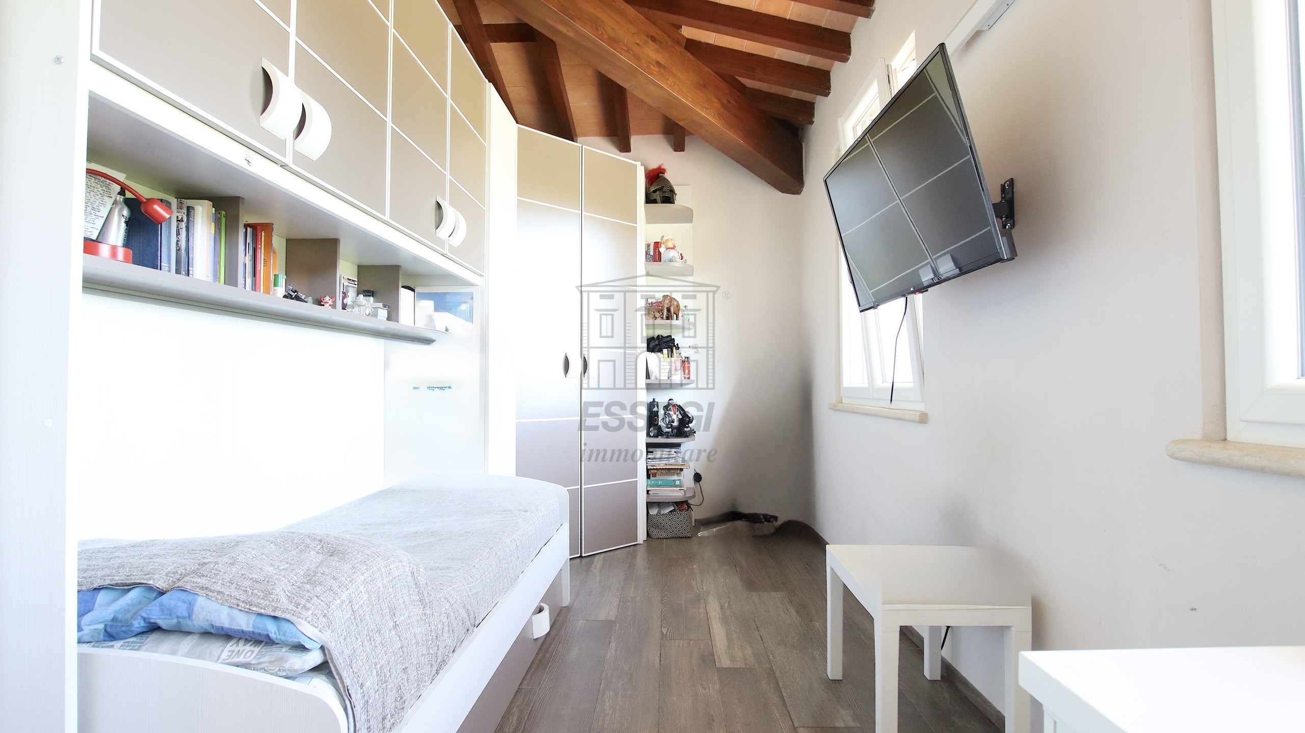 Immagine 38 di Villa in vendita  in Via di San Ginese a Capannori