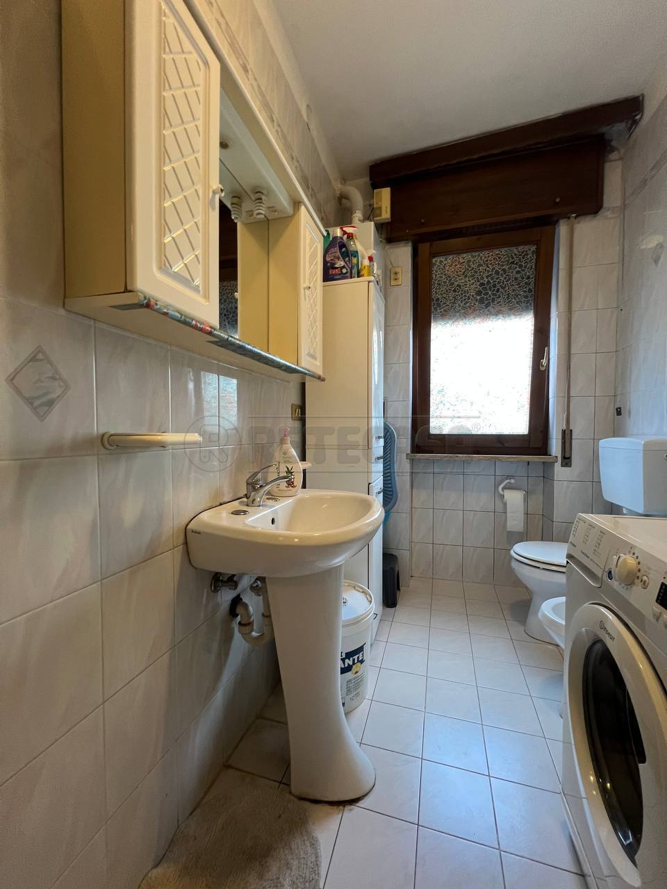 Immagine 15 di Bilocale in vendita  in Via E. Fermi 62 a Montecchio Maggiore