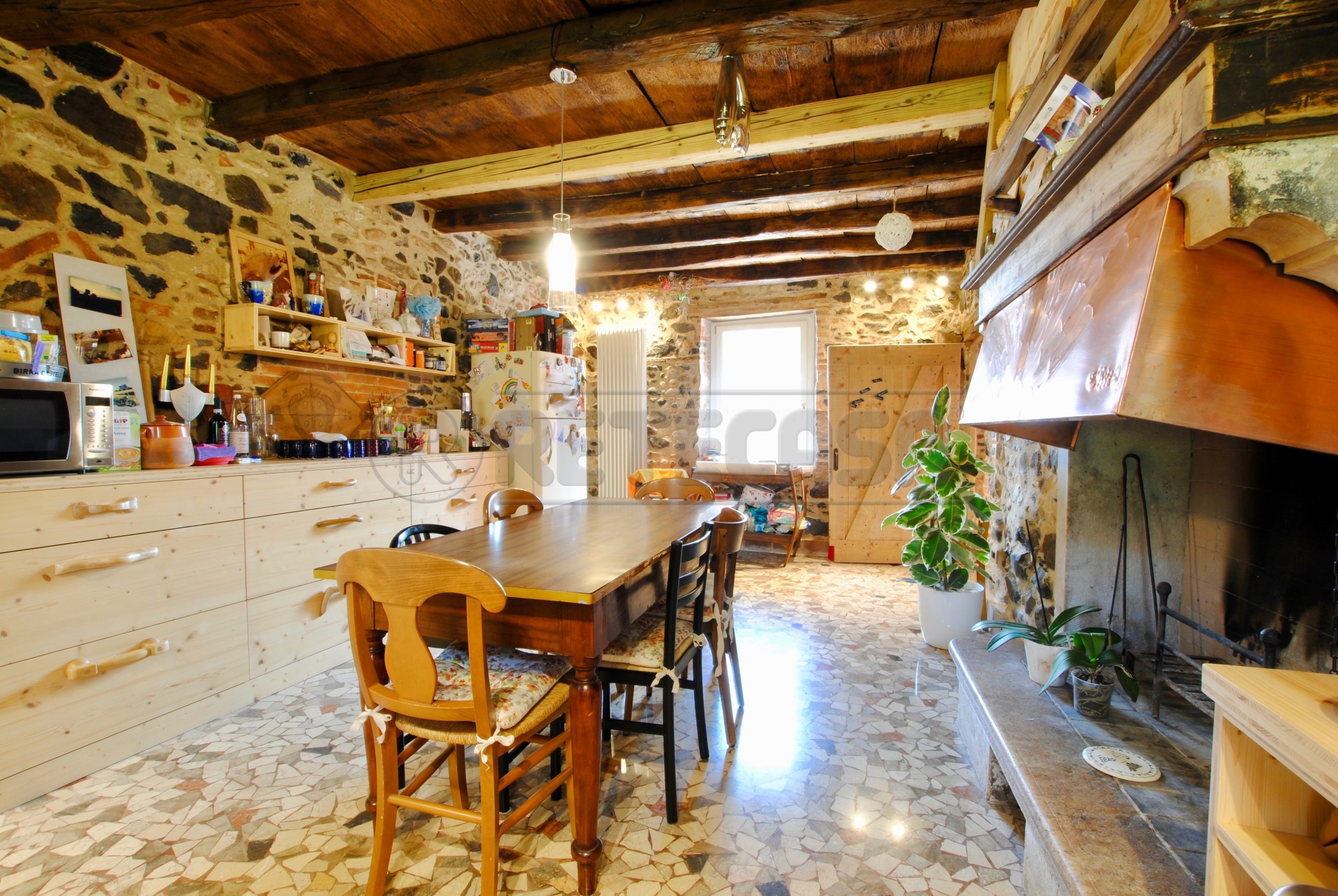 Immagine 10 di Villa in vendita  in Piazza Roma 36 a Brogliano