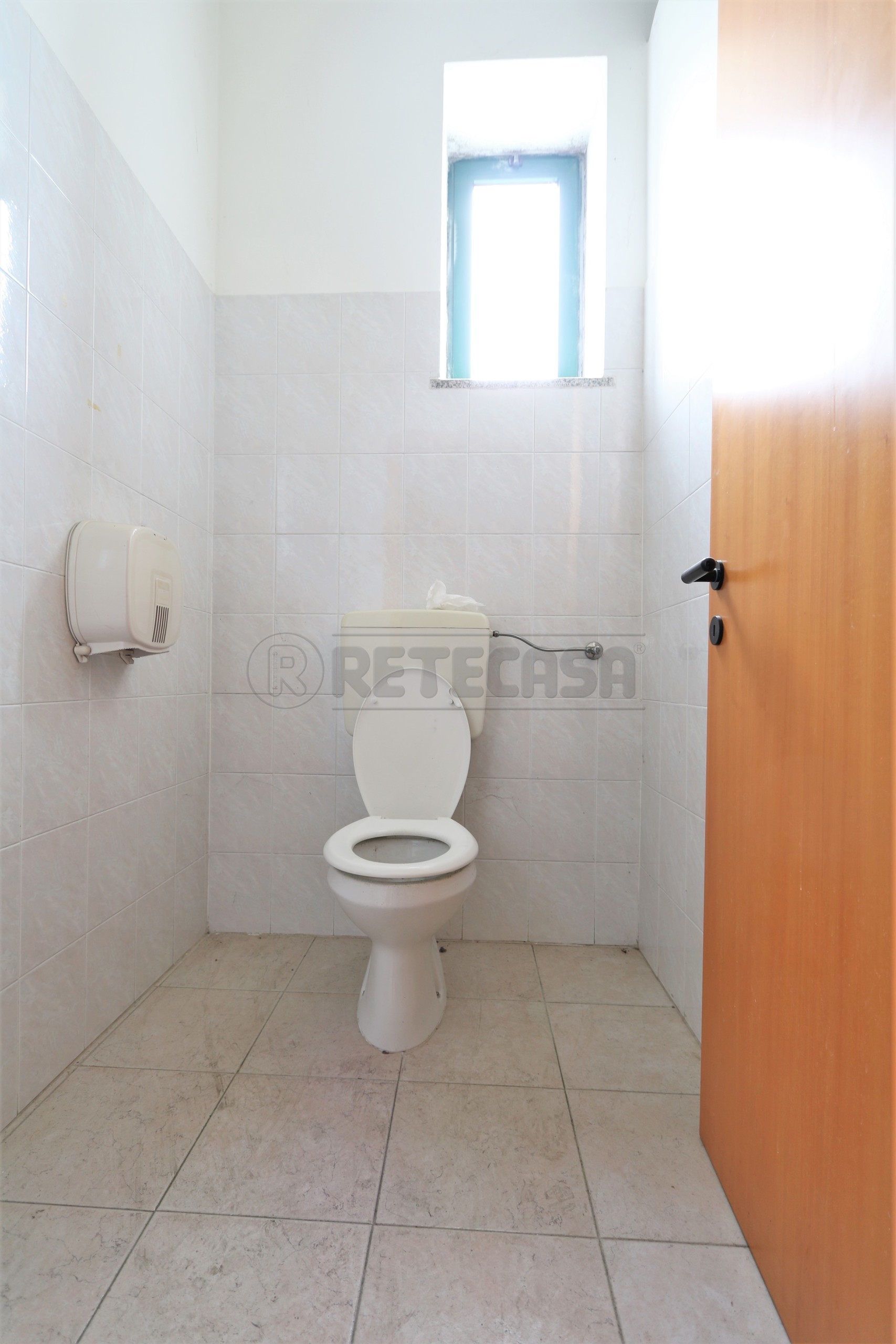 Immagine 13 di Locale commerciale in affitto  in Via Settimo a Montegalda