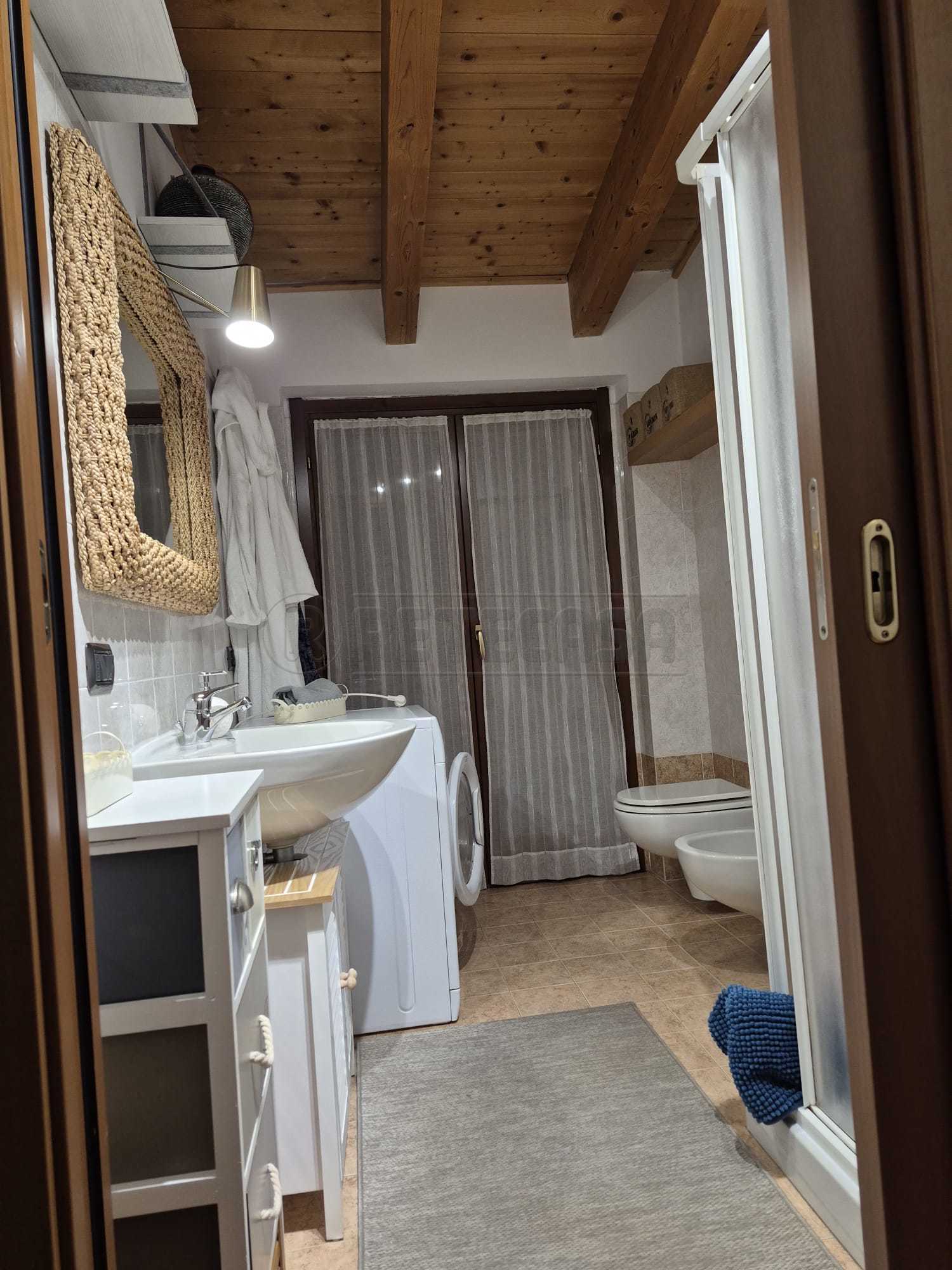 Immagine 18 di Bilocale in affitto  a Azzano San Paolo