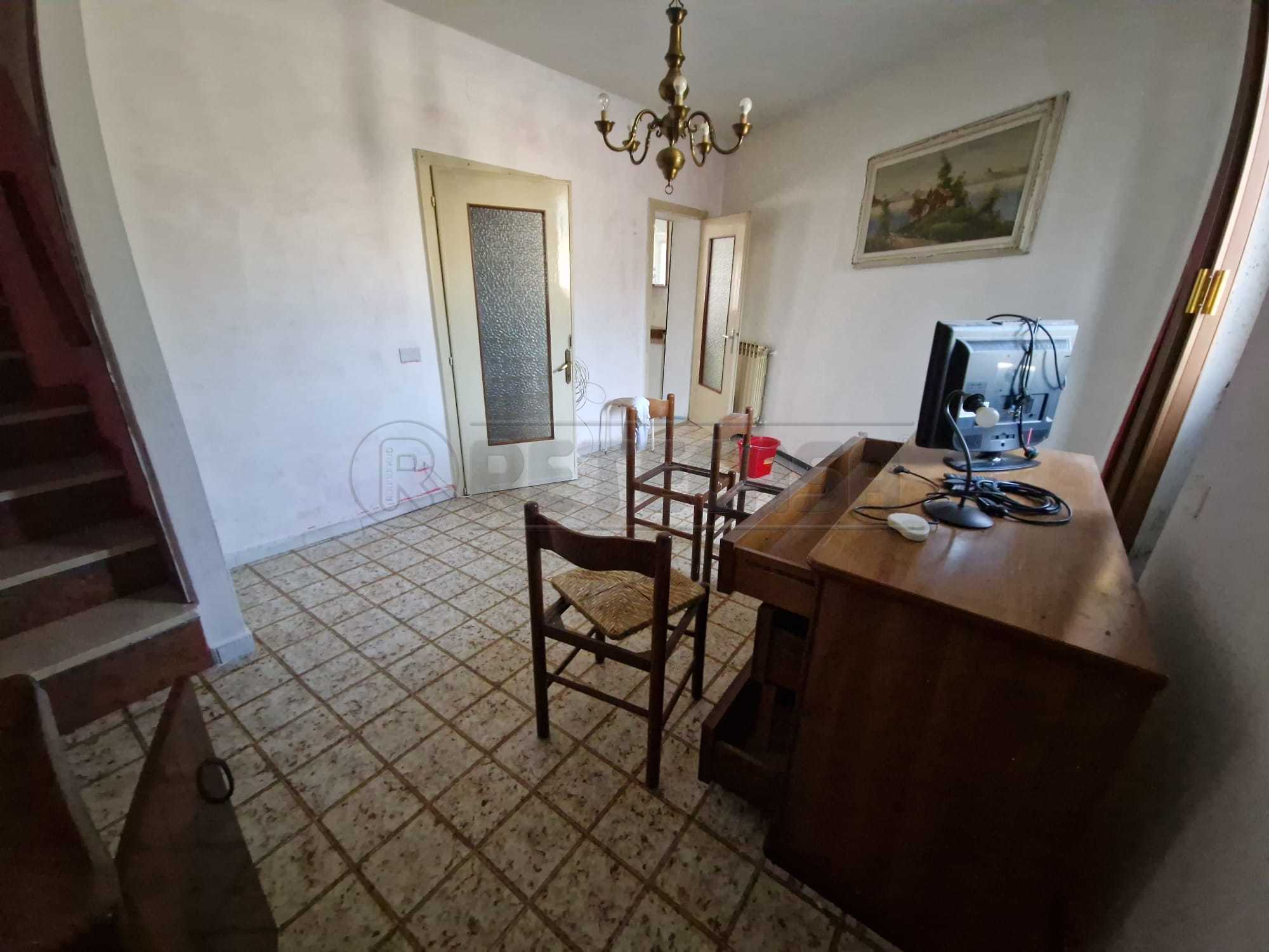 Immagine 5 di Casa indipendente in vendita  in Via Cavour a Robecco D'oglio