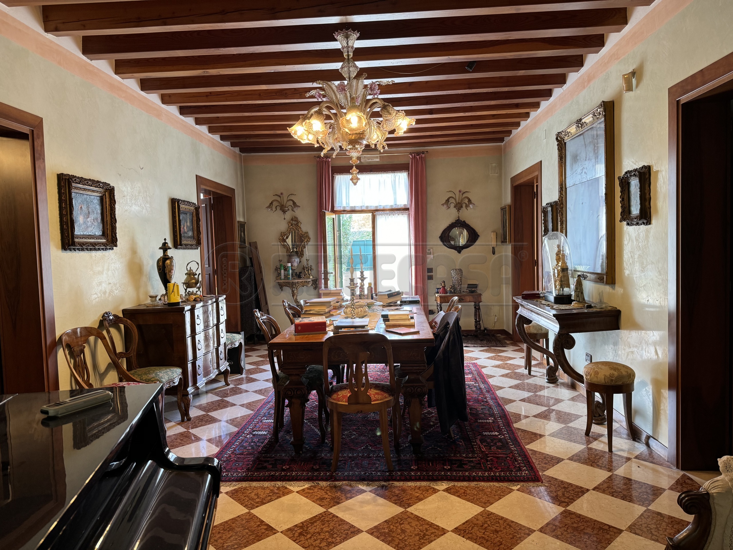 Immagine 5 di Villa in vendita  a Mirano