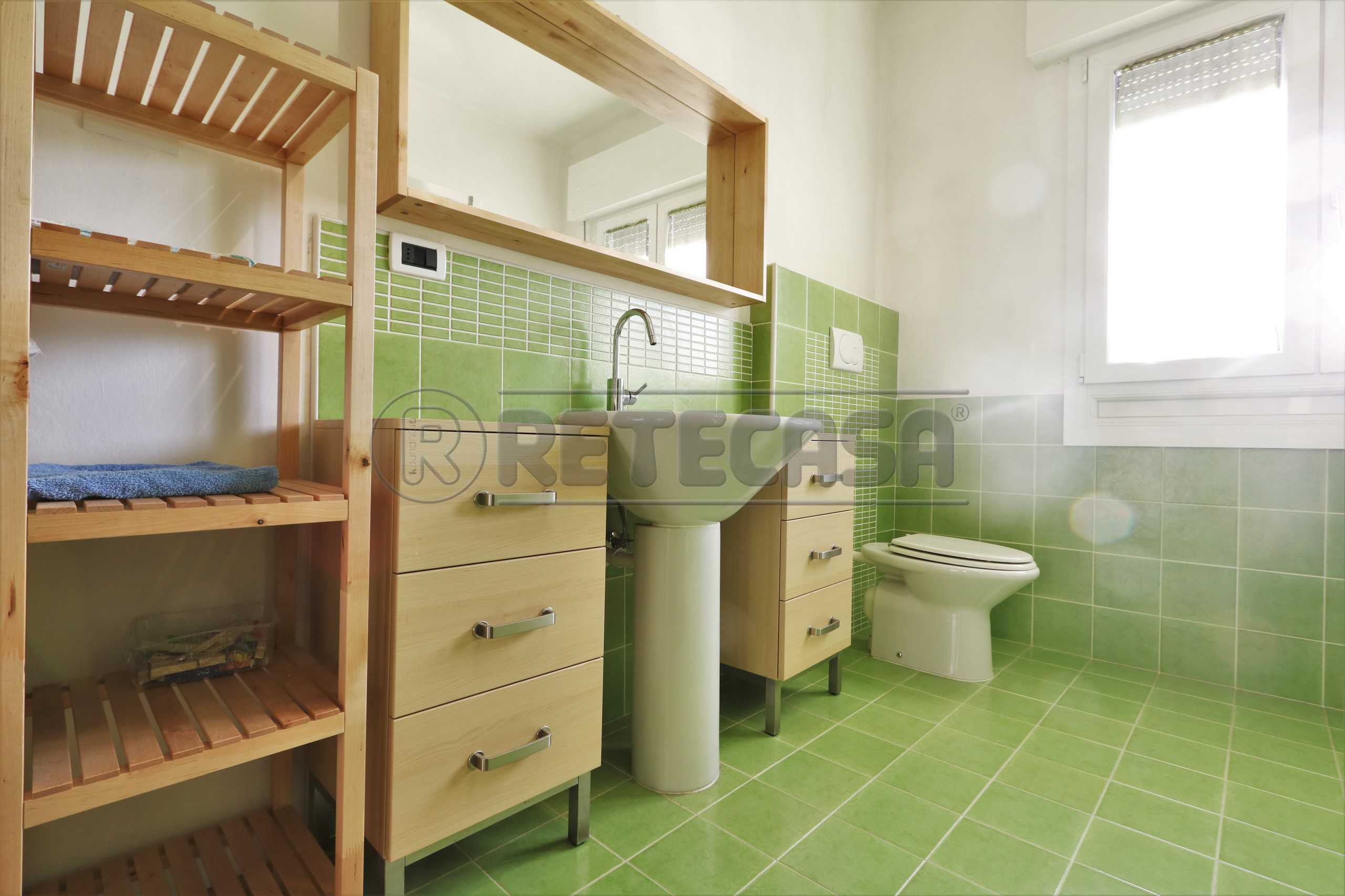 Immagine 25 di Stanza singola in affitto  a Vicenza