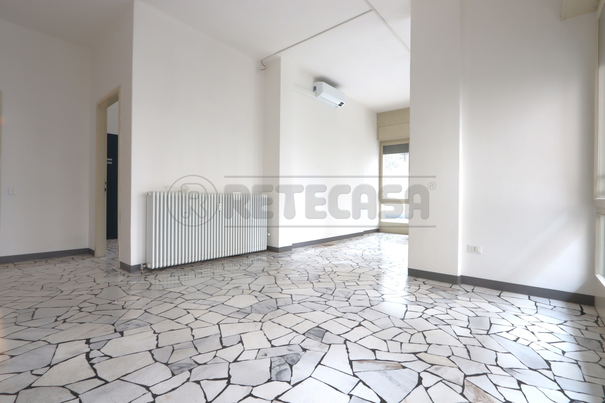 Immagine 39 di Ufficio in affitto  in Viale Milano 56 a Vicenza