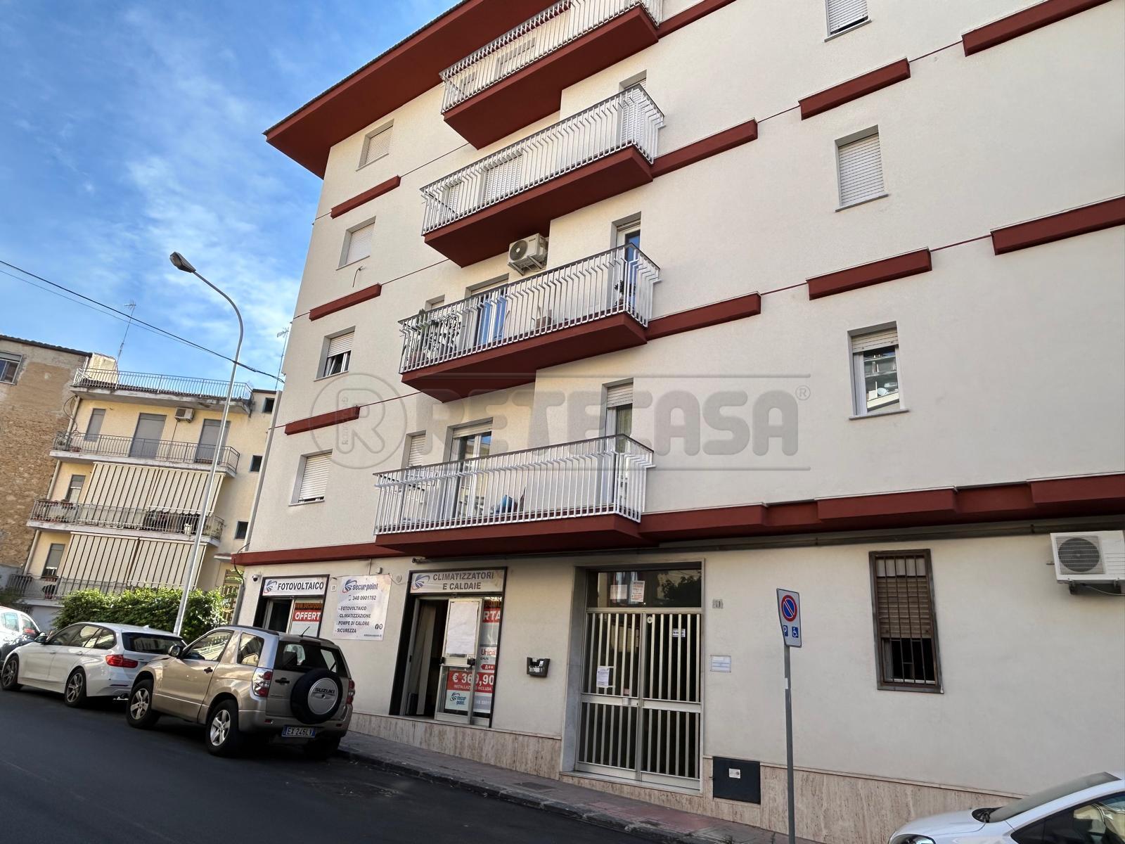 Immagine 13 di Quadrilocale in vendita  in via Tricomi 11 a Caltanissetta