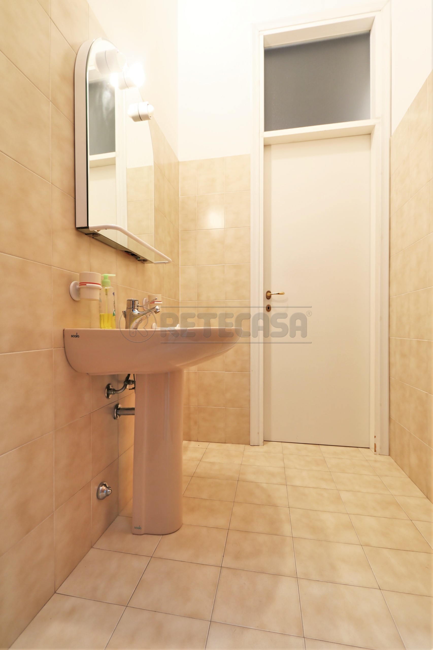 Immagine 17 di Locale commerciale in vendita  in via dal ponte a Torri Di Quartesolo