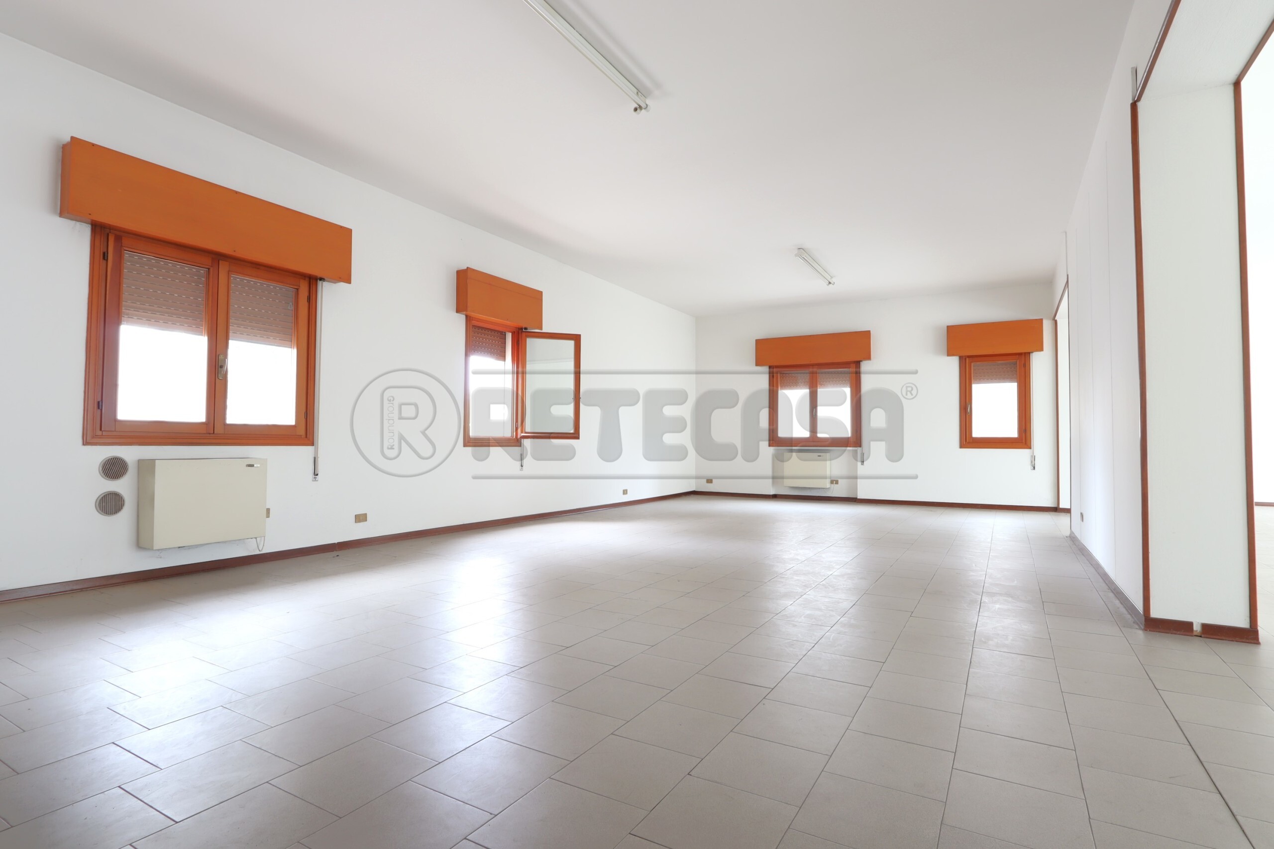 Immagine 5 di Locale commerciale in vendita  in Via S. Quasimodo a Grisignano Di Zocco