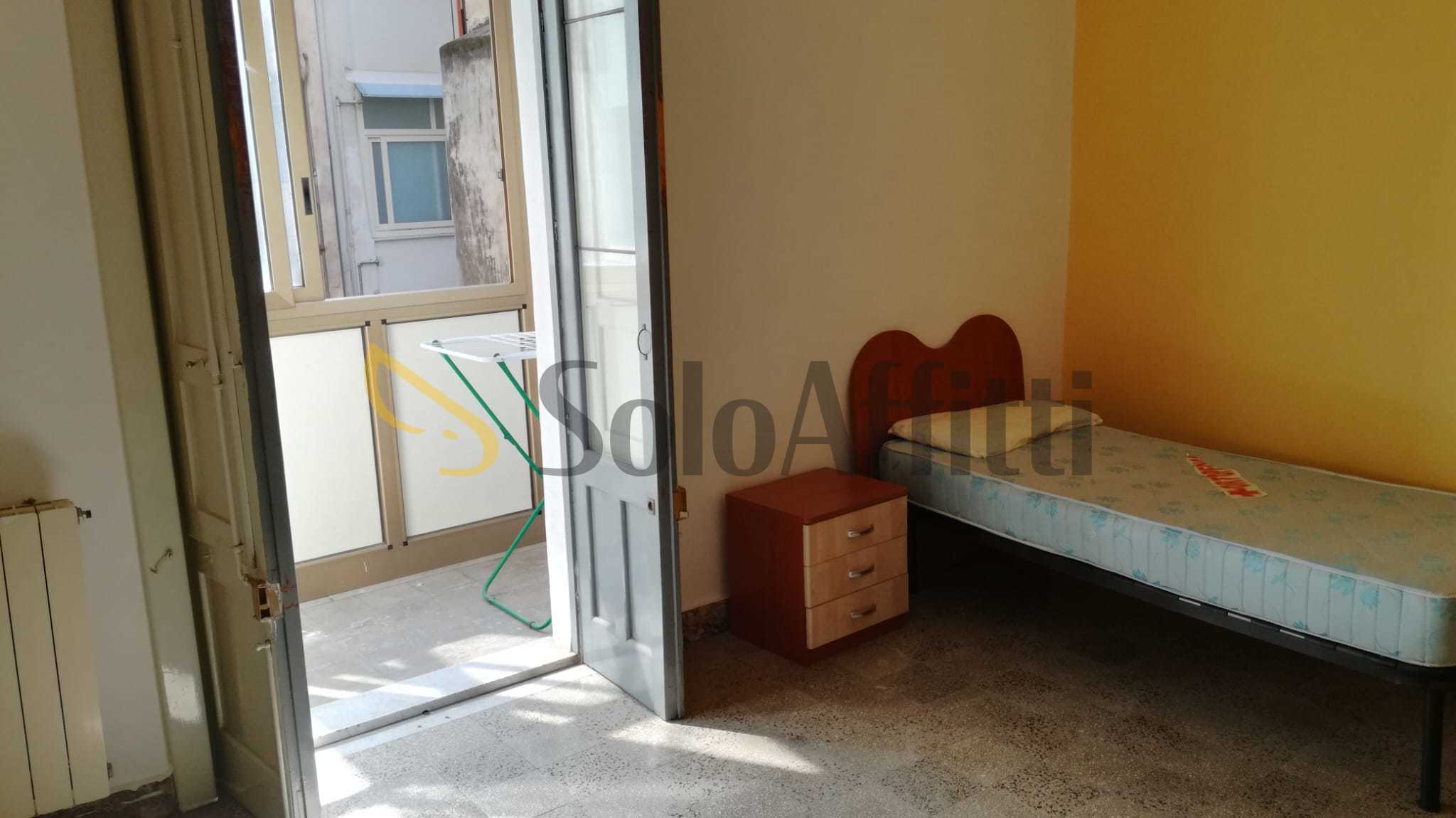 Immagine 1 di Stanza singola in affitto  a Catania