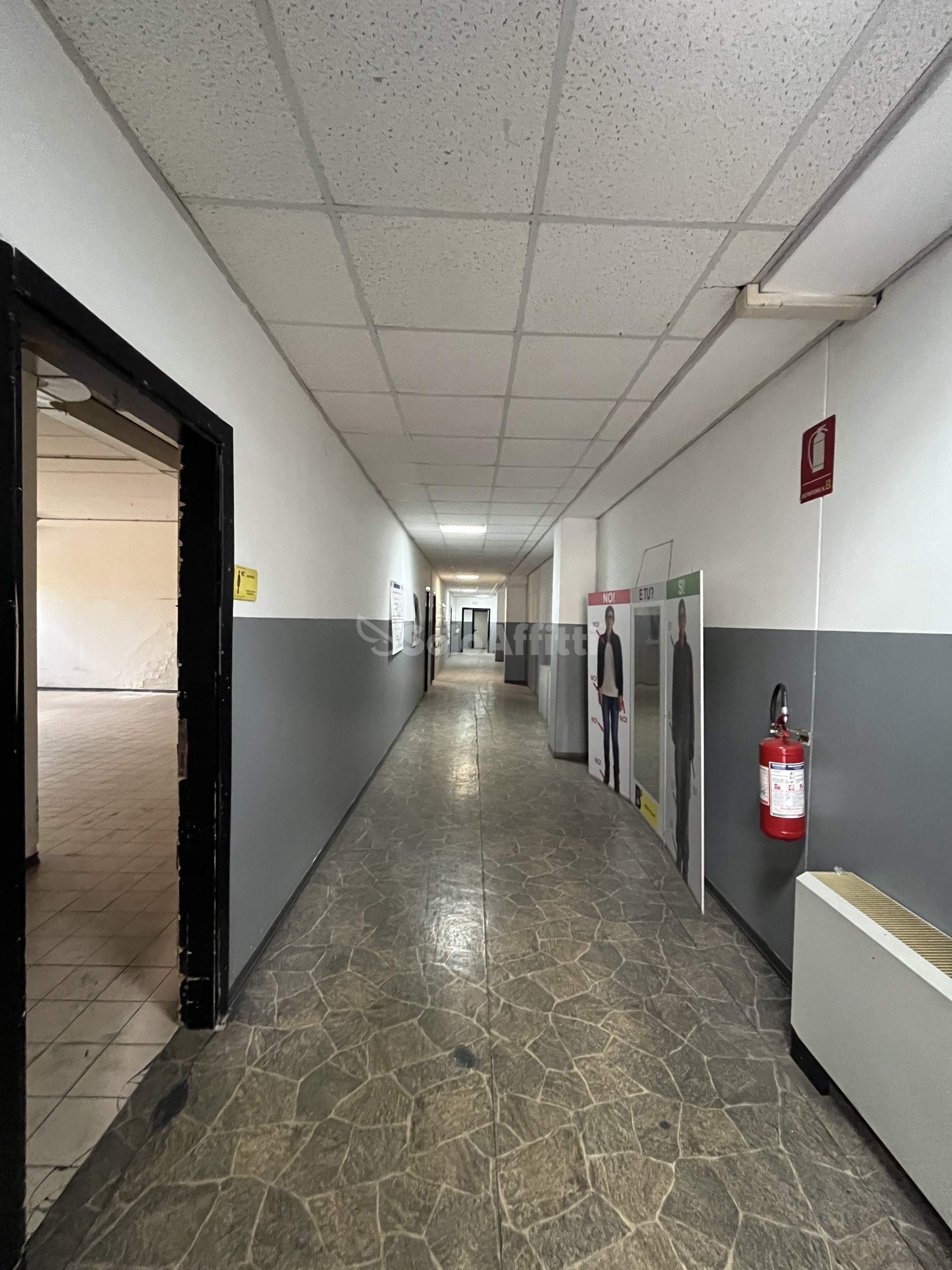 Immagine 10 di Capannone industriale in affitto  in ZONA INDUSTRIALE SAN NICOLA a Melfi