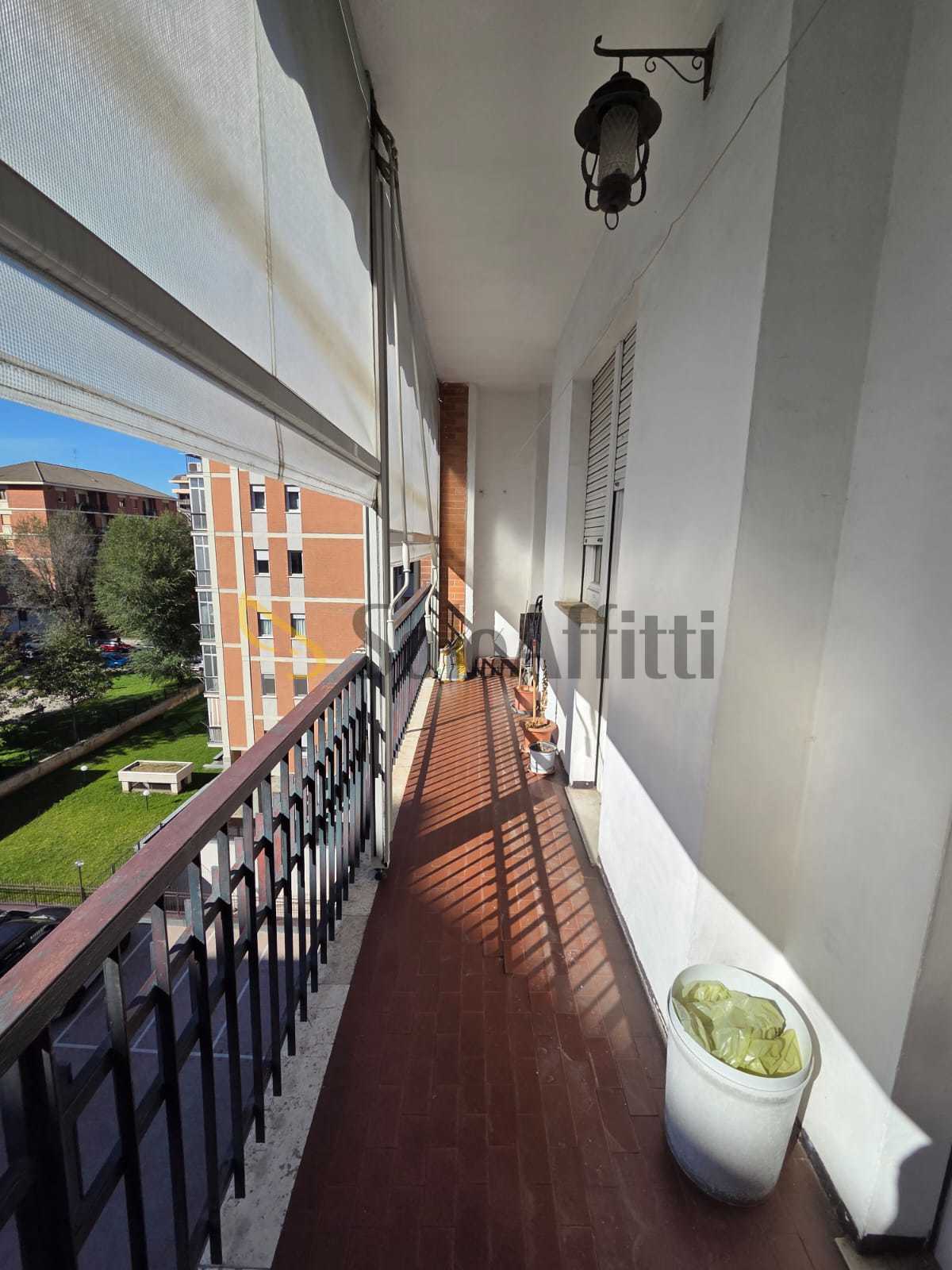 Immagine 15 di Quadrilocale in affitto  in Via Fratelli Fornaca a Torino