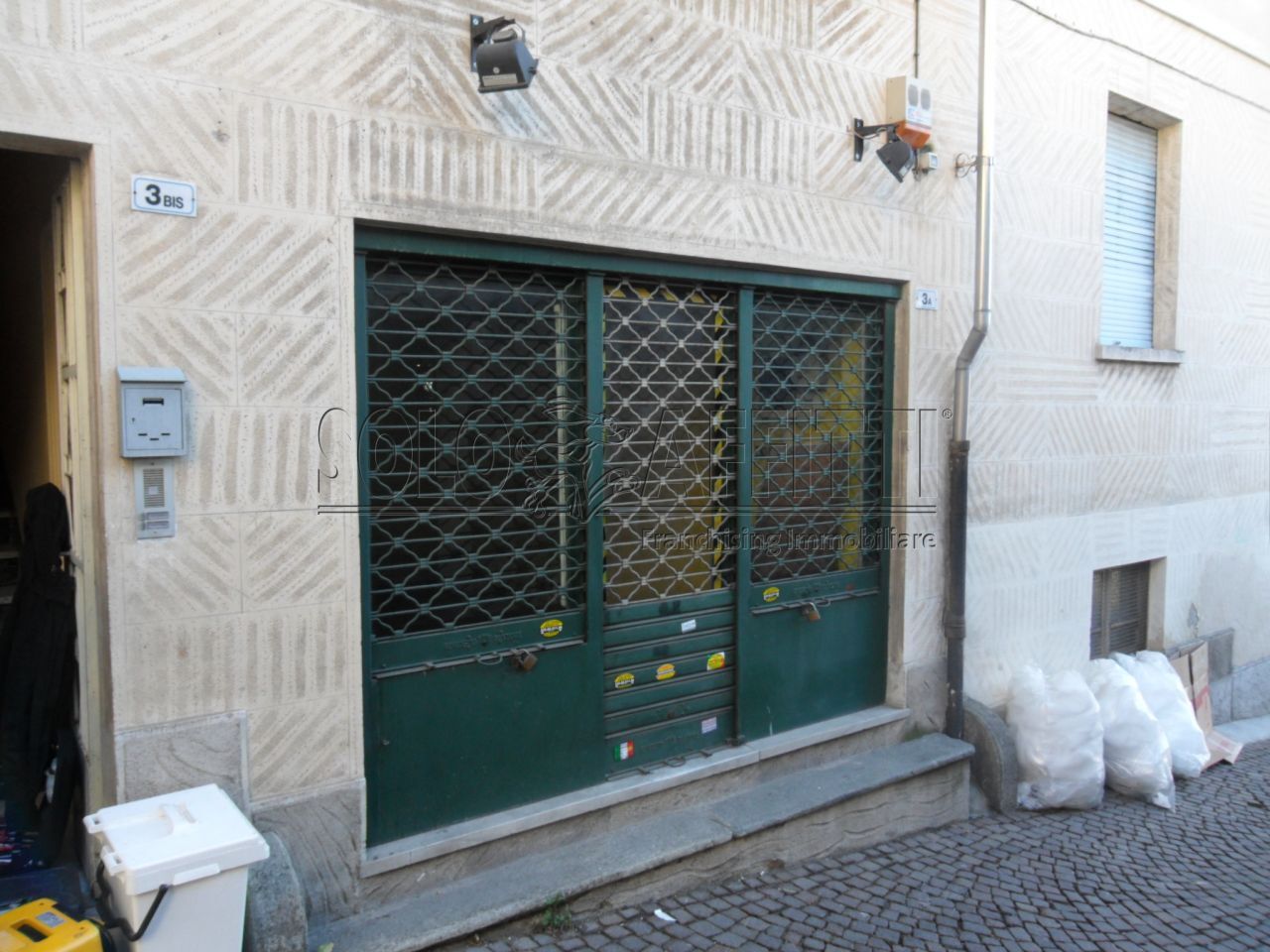 Immagine 4 di Locale commerciale in affitto  in Via Felisio 3 a Rivoli