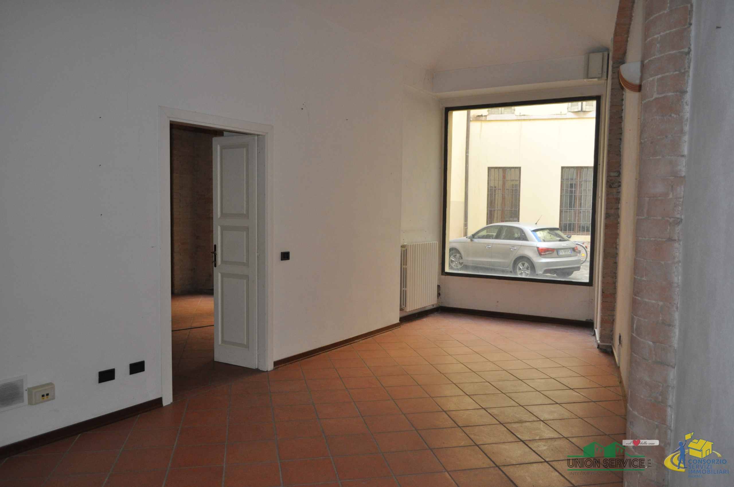 Immagine 8 di Ufficio in vendita  in Vicolo San Tiburzio a Parma