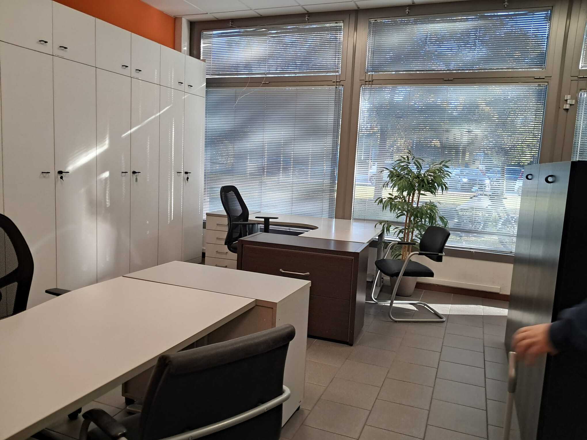 Immagine 24 di Locale commerciale in affitto  in Strada Giardinetto 6 a Collecchio