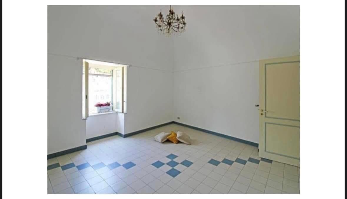 Immagine 25 di Porzione di casa in vendita  in Via Carlo Papa a Modica