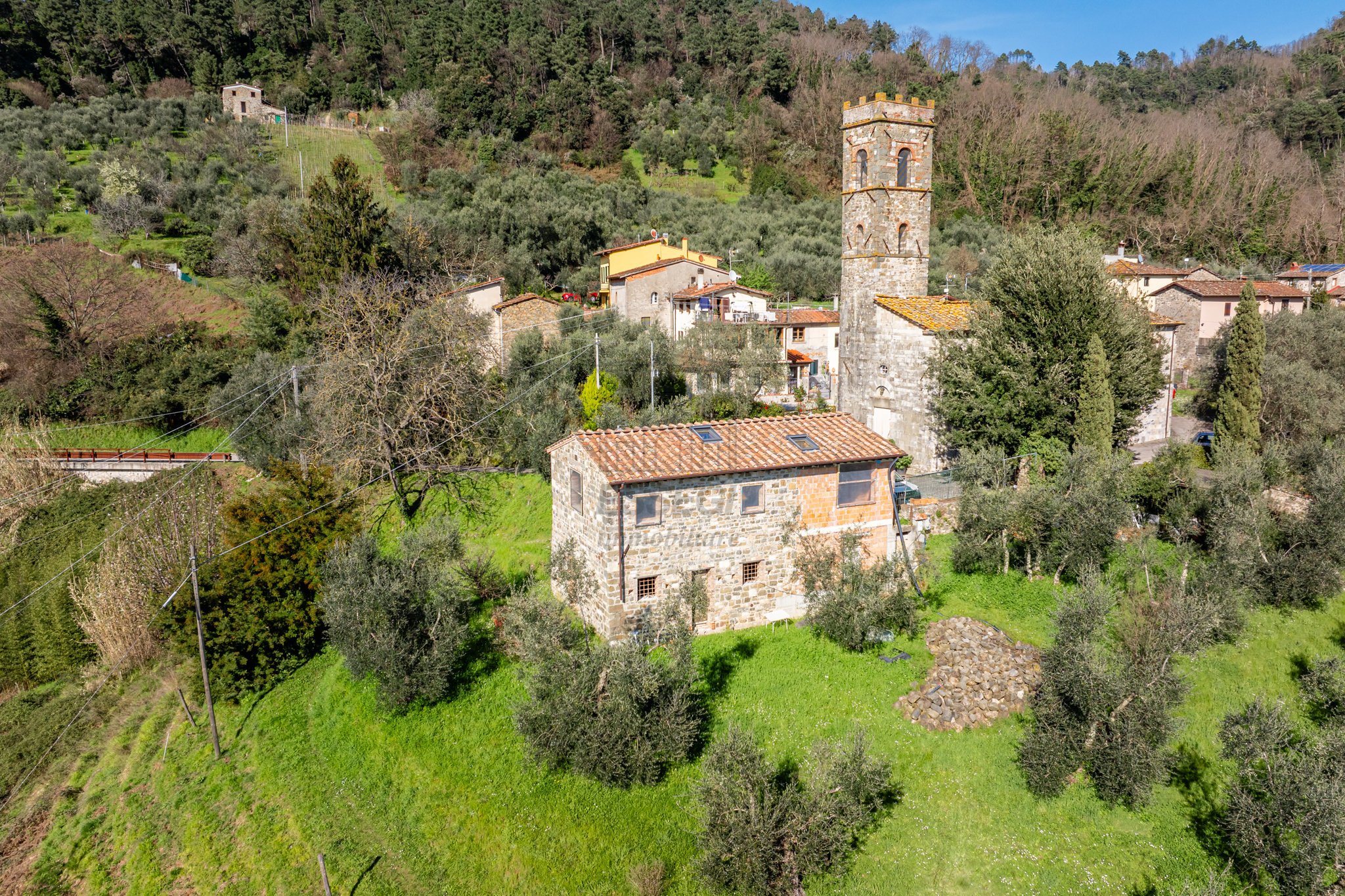 Immagine 3 di Rustico / casale in vendita  in Loc. Torcigliano Alto 18 a Pescaglia