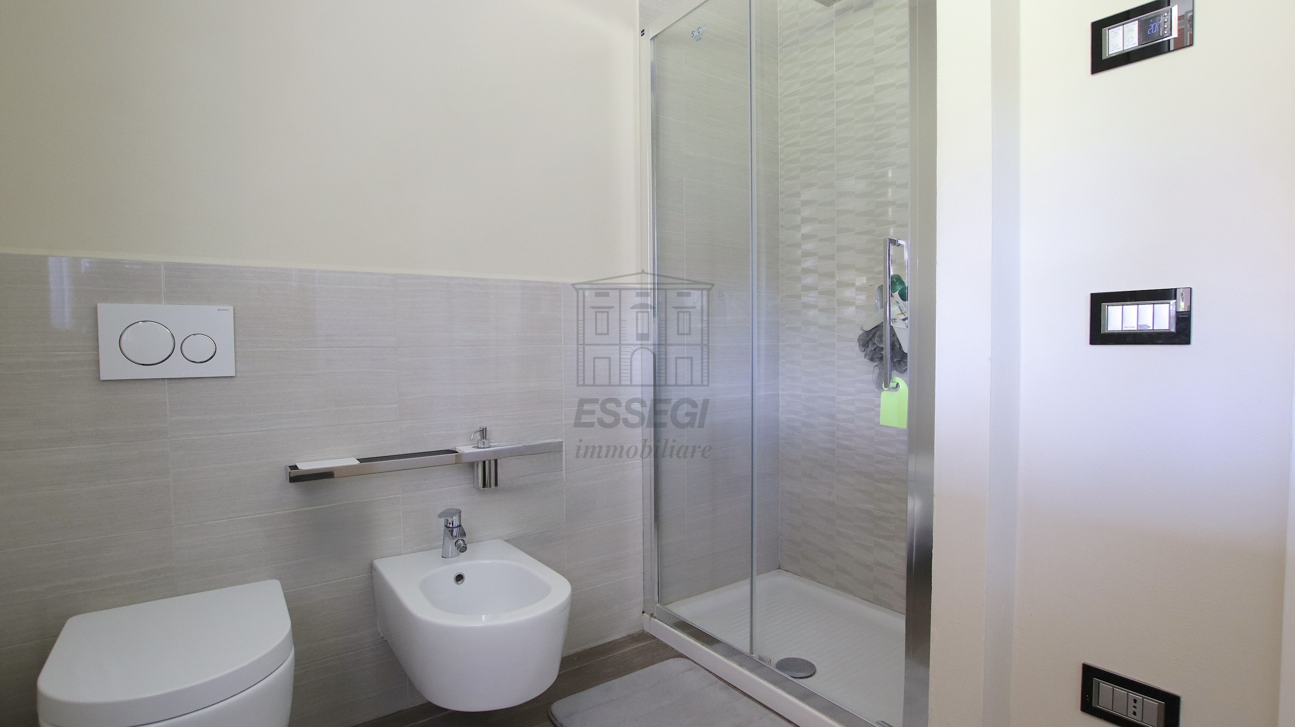 Immagine 28 di Villa in vendita  in Via di San Ginese a Capannori