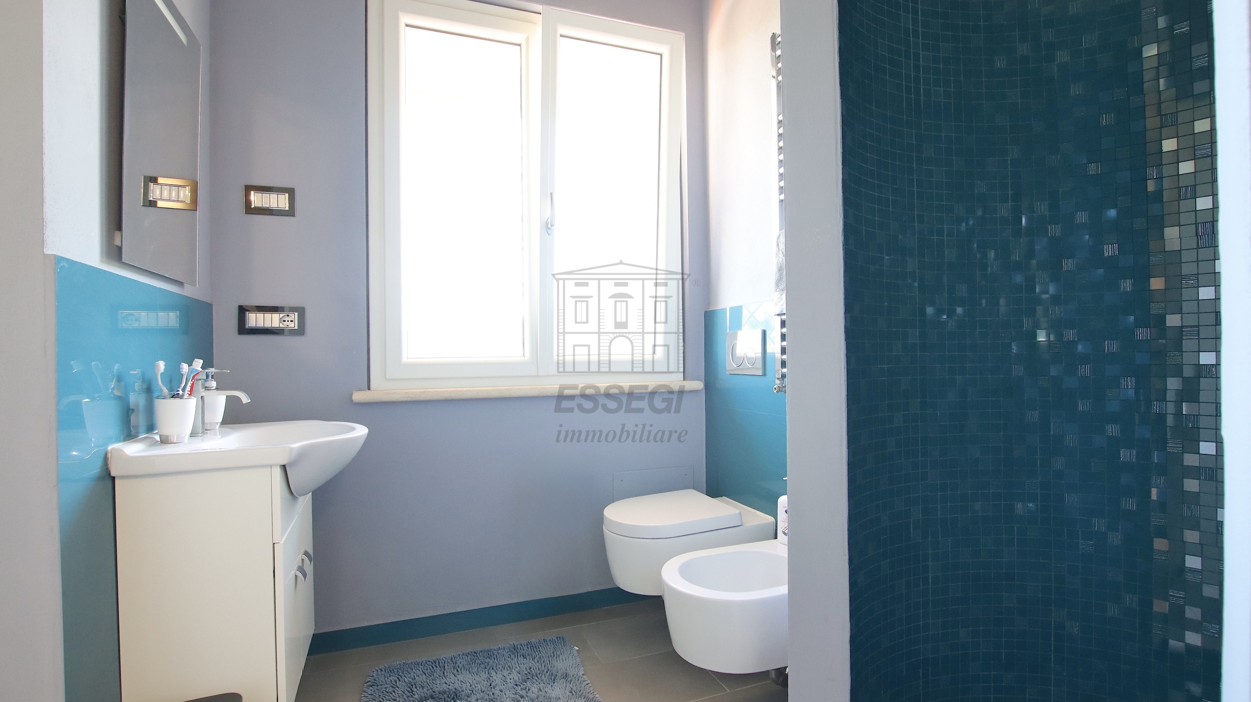 Immagine 36 di Villa in vendita  in Via di San Ginese a Capannori