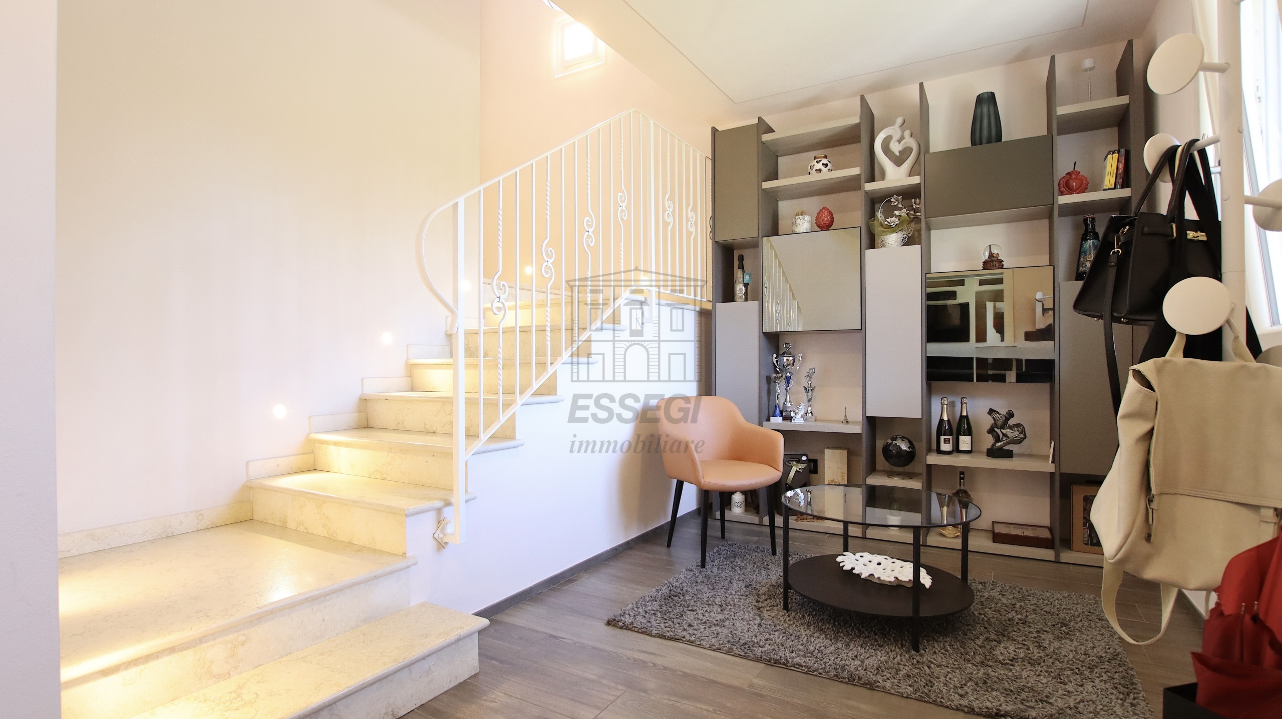 Immagine 27 di Villa in vendita  in Via di San Ginese a Capannori