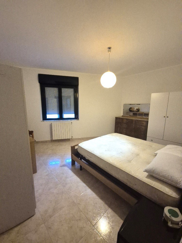 Immagine 8 di Quadrilocale in affitto  in Via Manfroce Trav. Iii De Nava 7 a Reggio Di Calabria