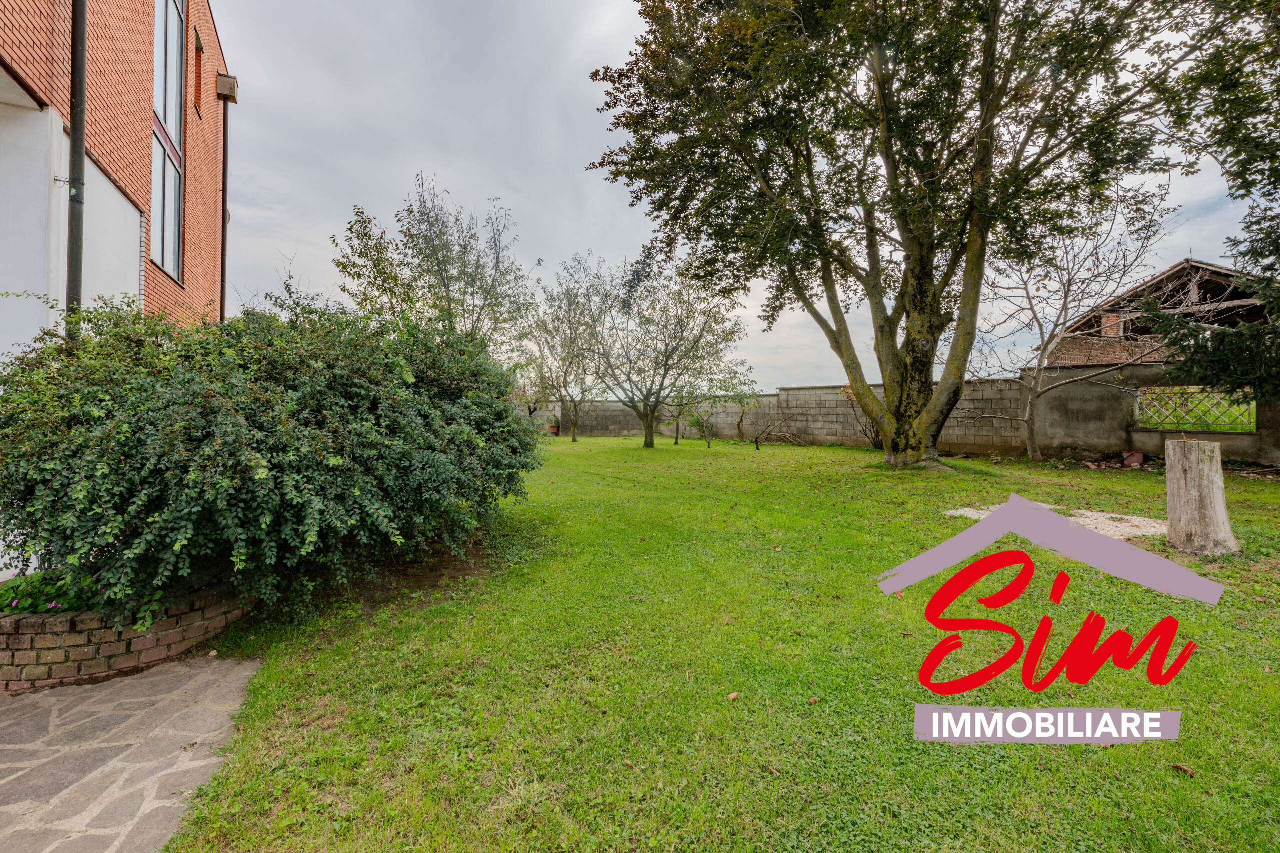 Immagine 9 di Villa in vendita  in Via Roncaglione snc a Casalino