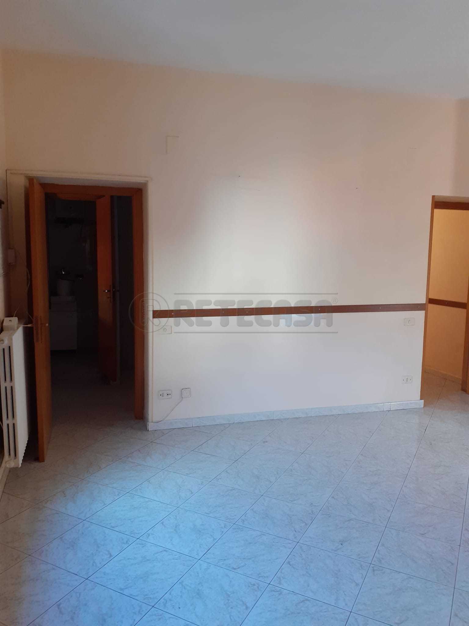 Immagine 6 di Trilocale in vendita  in via Ugo Pepe 4 a Salerno