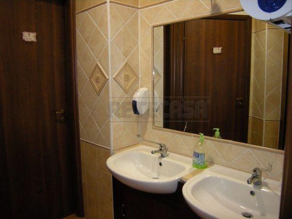 Immagine 4 di Locale commerciale in vendita  in via scovazzo 19 a Caltanissetta