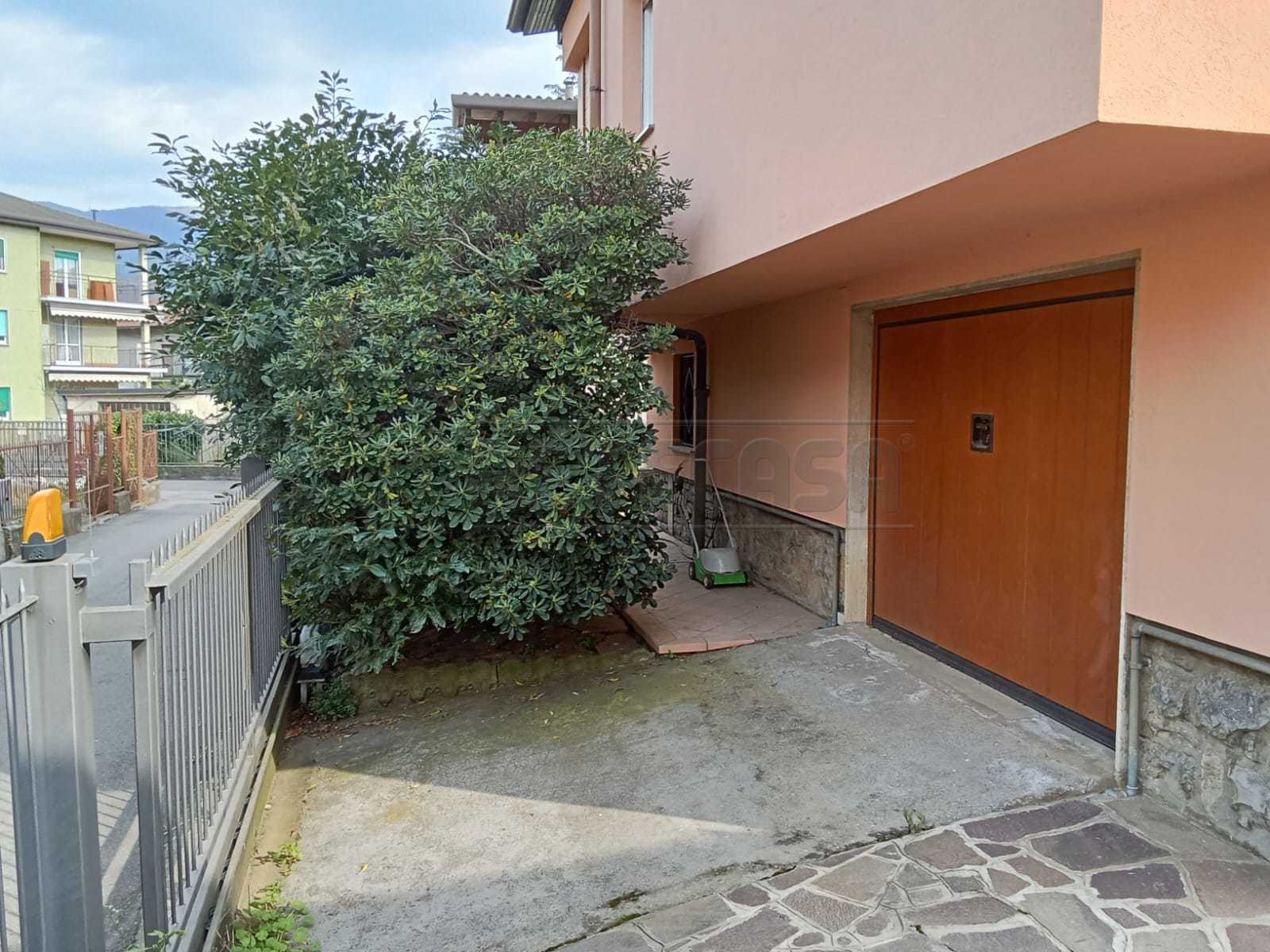 Immagine 4 di Villa in affitto  a Nembro