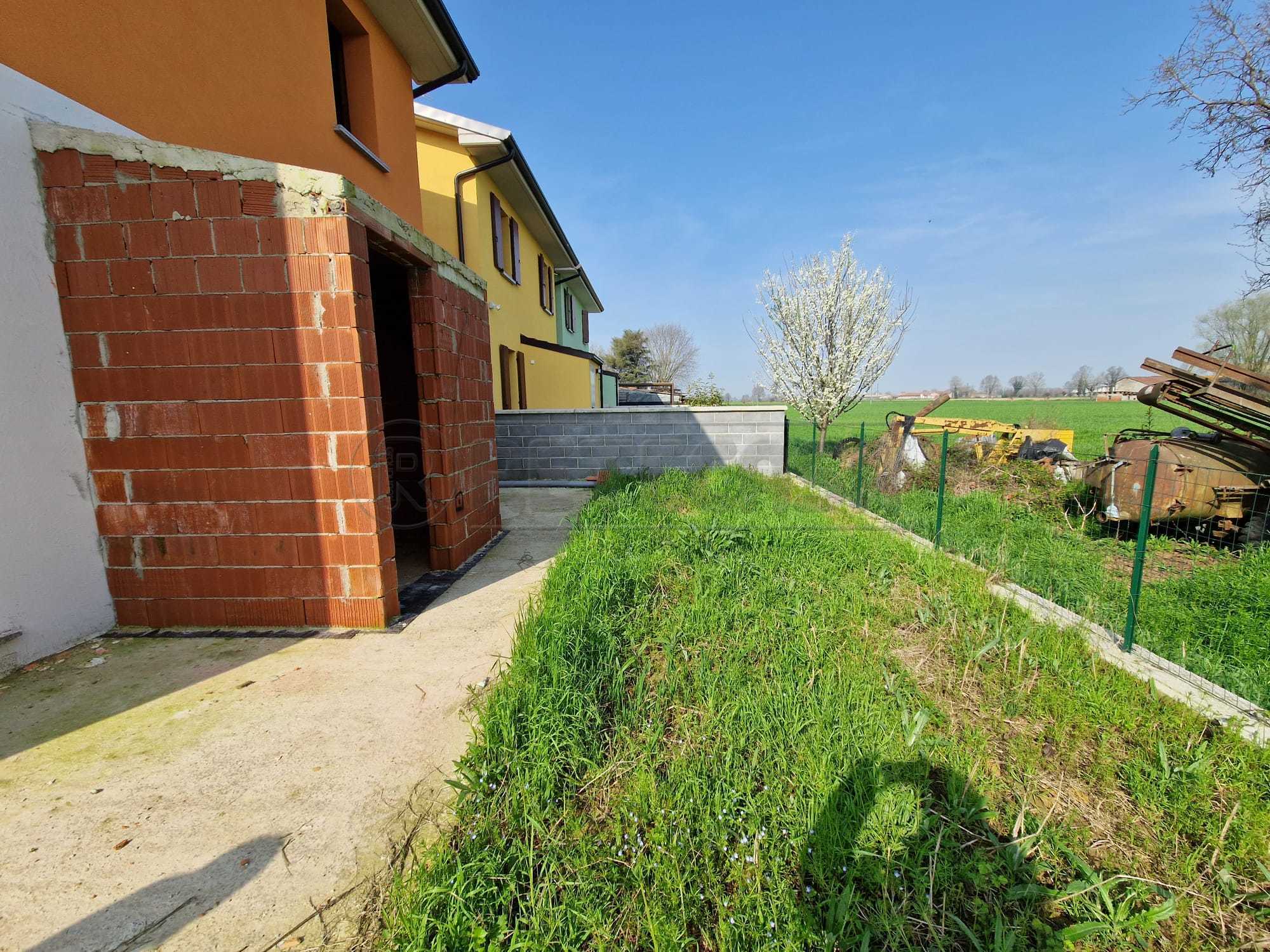 Immagine 14 di Villa in vendita  in Via della Bissolina a Pieve D'olmi