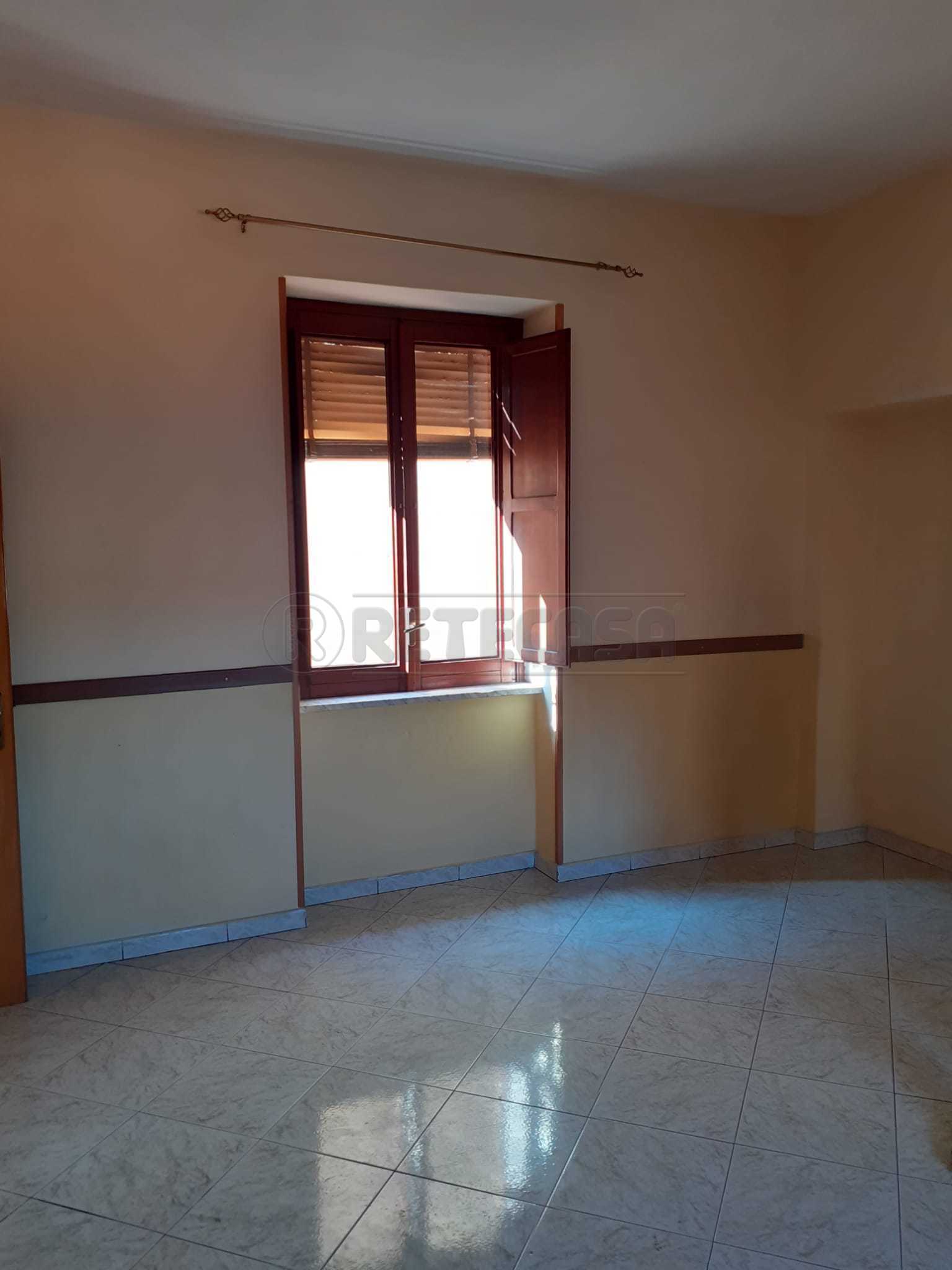 Immagine 4 di Trilocale in vendita  in via Ugo Pepe 4 a Salerno