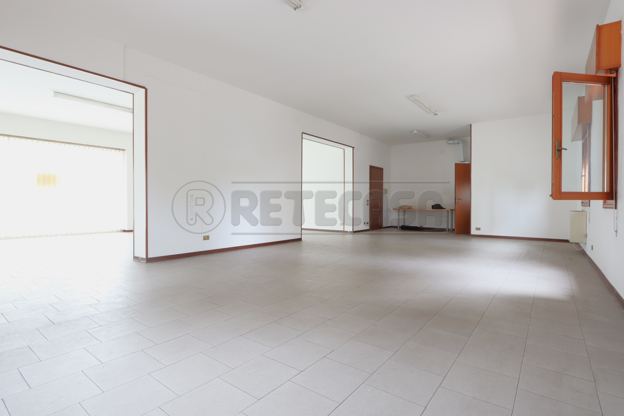 Immagine 8 di Locale commerciale in vendita  in Via S. Quasimodo a Grisignano Di Zocco