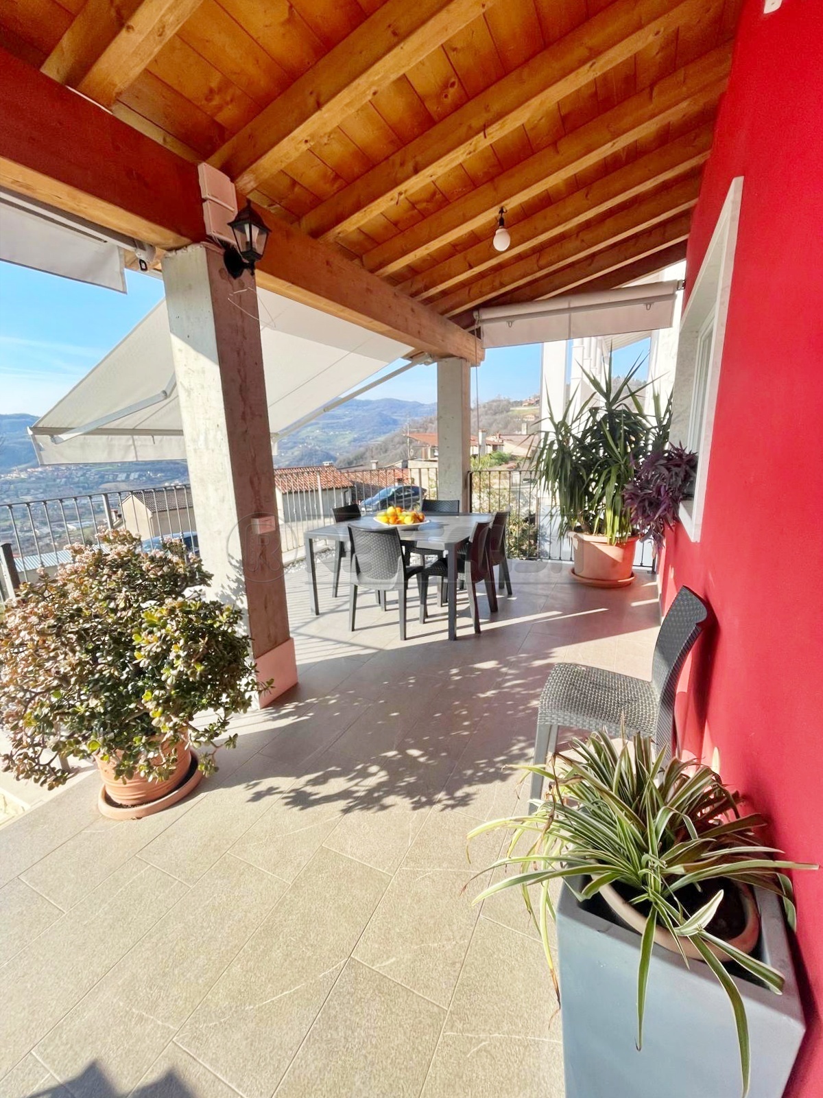 Immagine 2 di Casa indipendente in vendita  a Arzignano