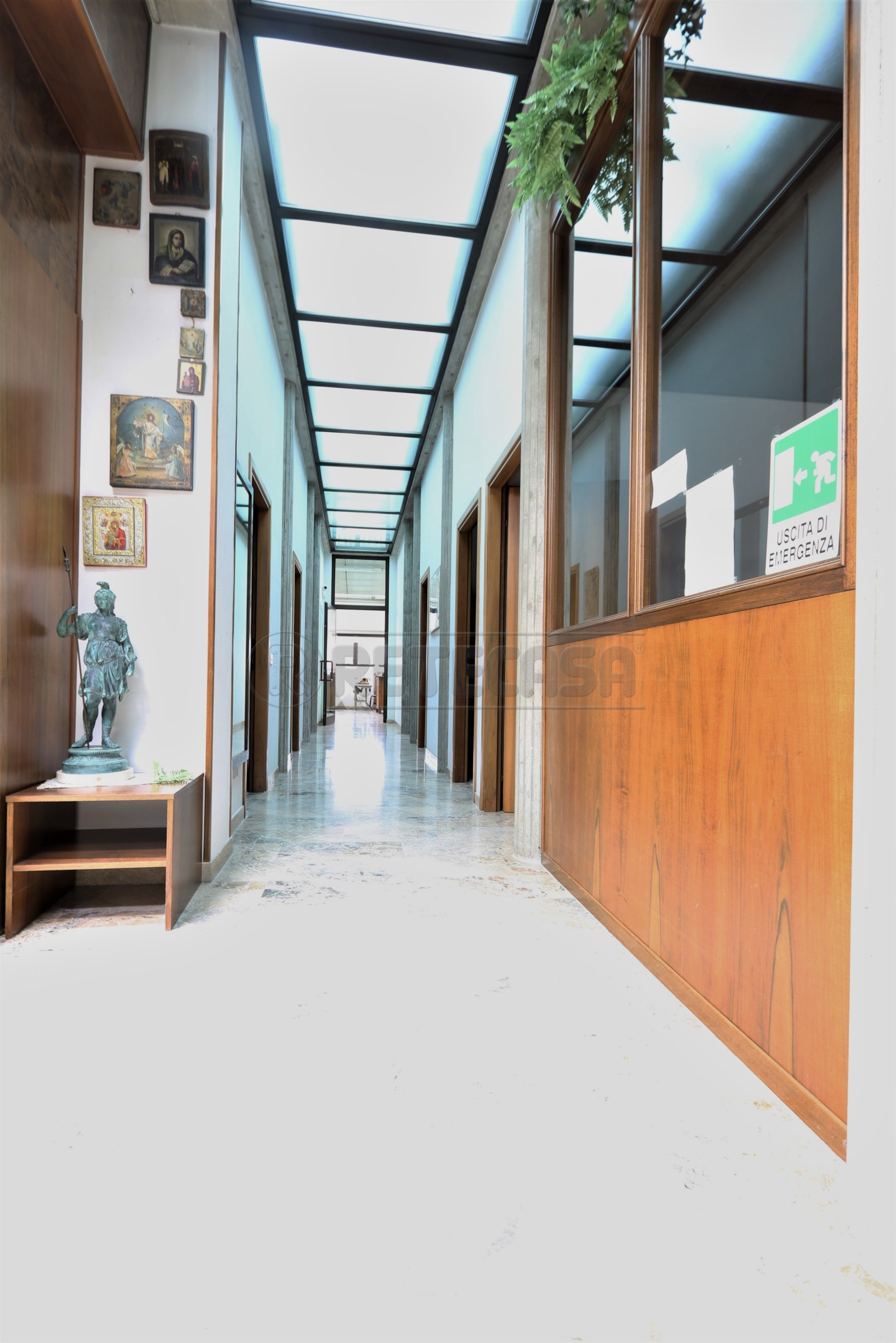 Immagine 2 di Locale commerciale in vendita  in via dal ponte a Torri Di Quartesolo