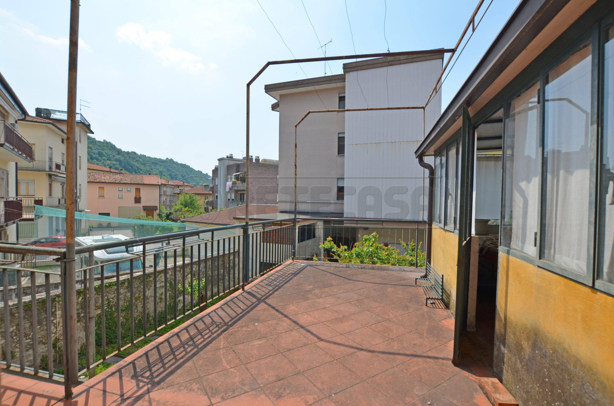 Immagine 9 di Casa semindipendente in vendita  in Via Foscola 5 a Castelgomberto