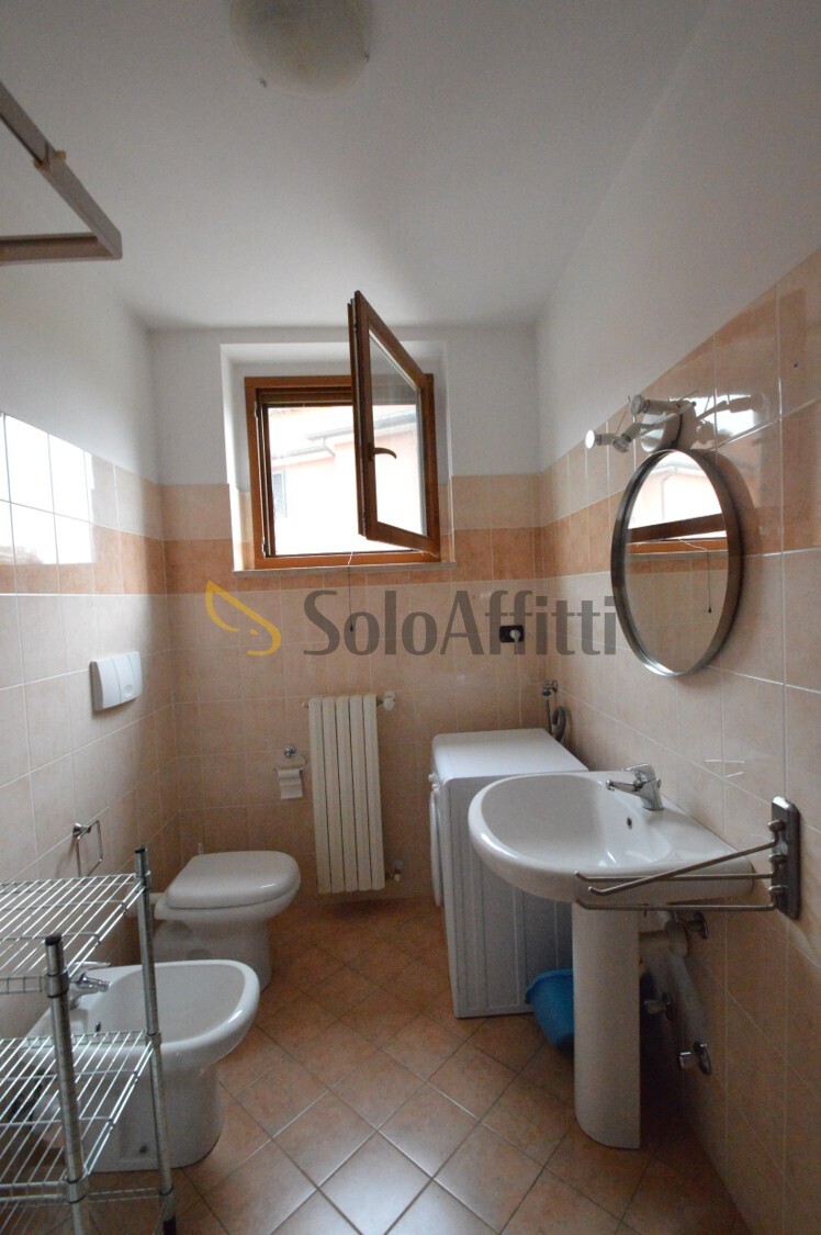 Immagine 11 di Trilocale in affitto  in Via Emioli Segrè 4 a Certosa Di Pavia