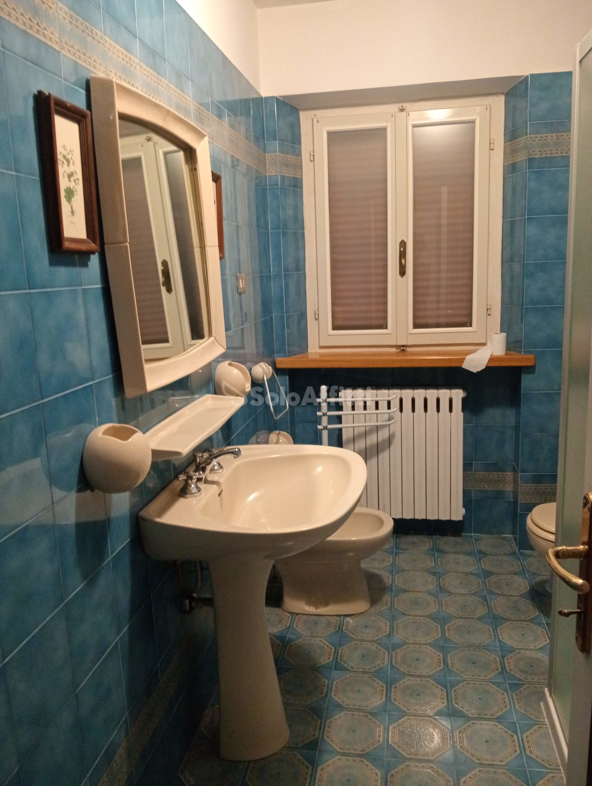 Immagine 10 di Bilocale in affitto  a Falconara Marittima